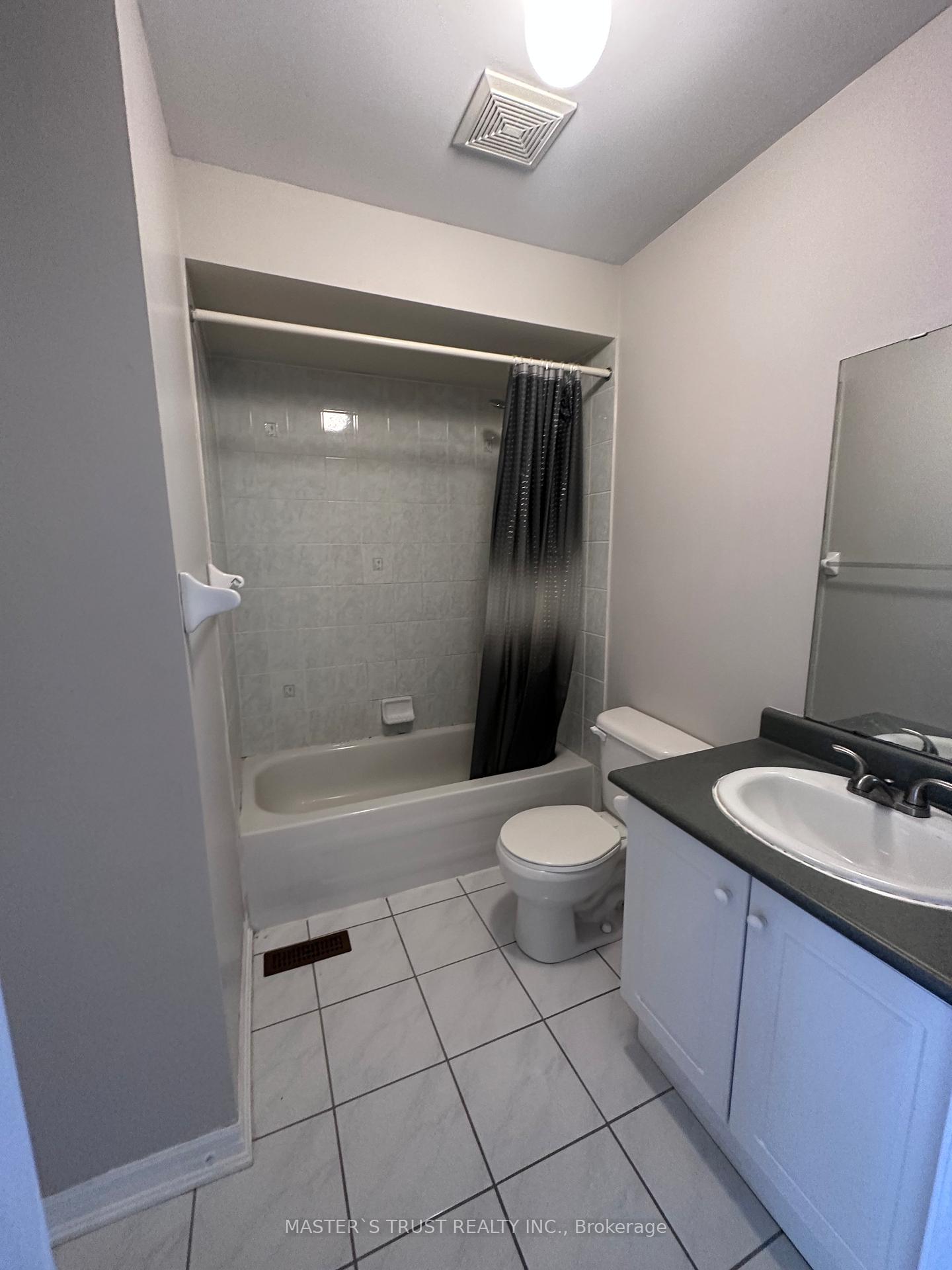 Photo 6 of 42 Ian Baron Avenue, Markham, Village Green-South Unionville — HOMEH