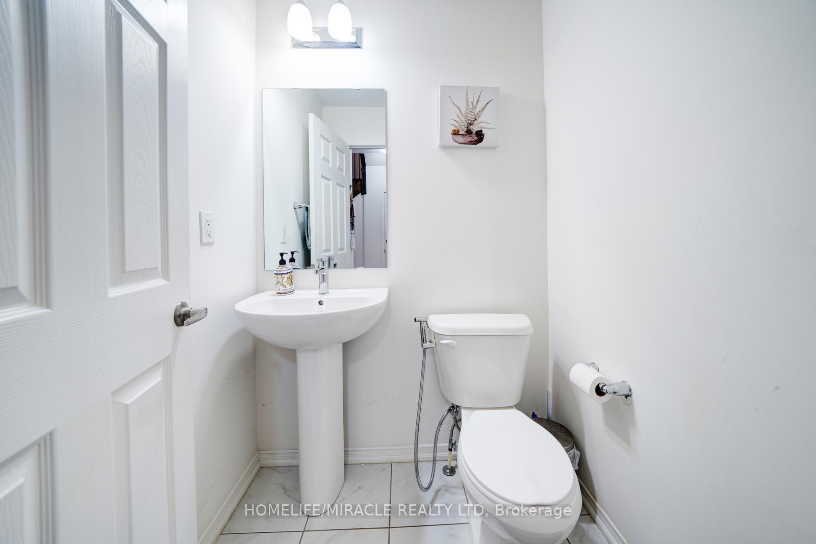 Photo 4 of 63 Auckland Drive, Whitby, Rural Whitby — HOMEH