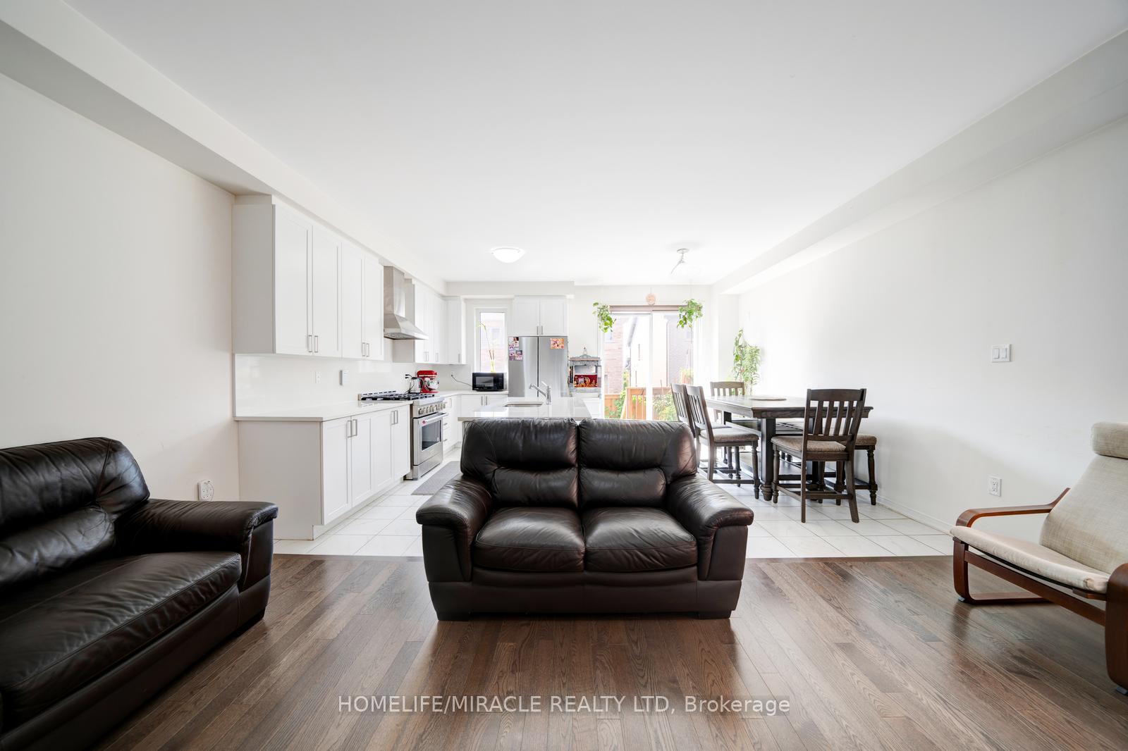 Photo 10 of 63 Auckland Drive, Whitby, Rural Whitby — HOMEH