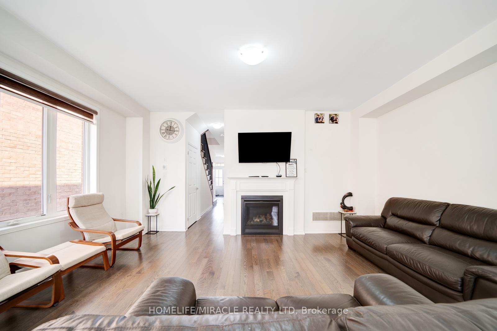 Photo 30 of 63 Auckland Drive, Whitby, Rural Whitby — HOMEH