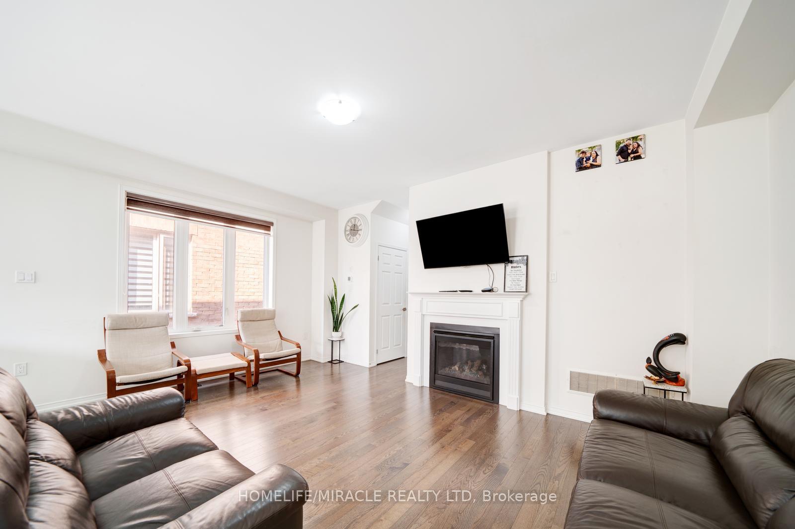 Photo 29 of 63 Auckland Drive, Whitby, Rural Whitby — HOMEH