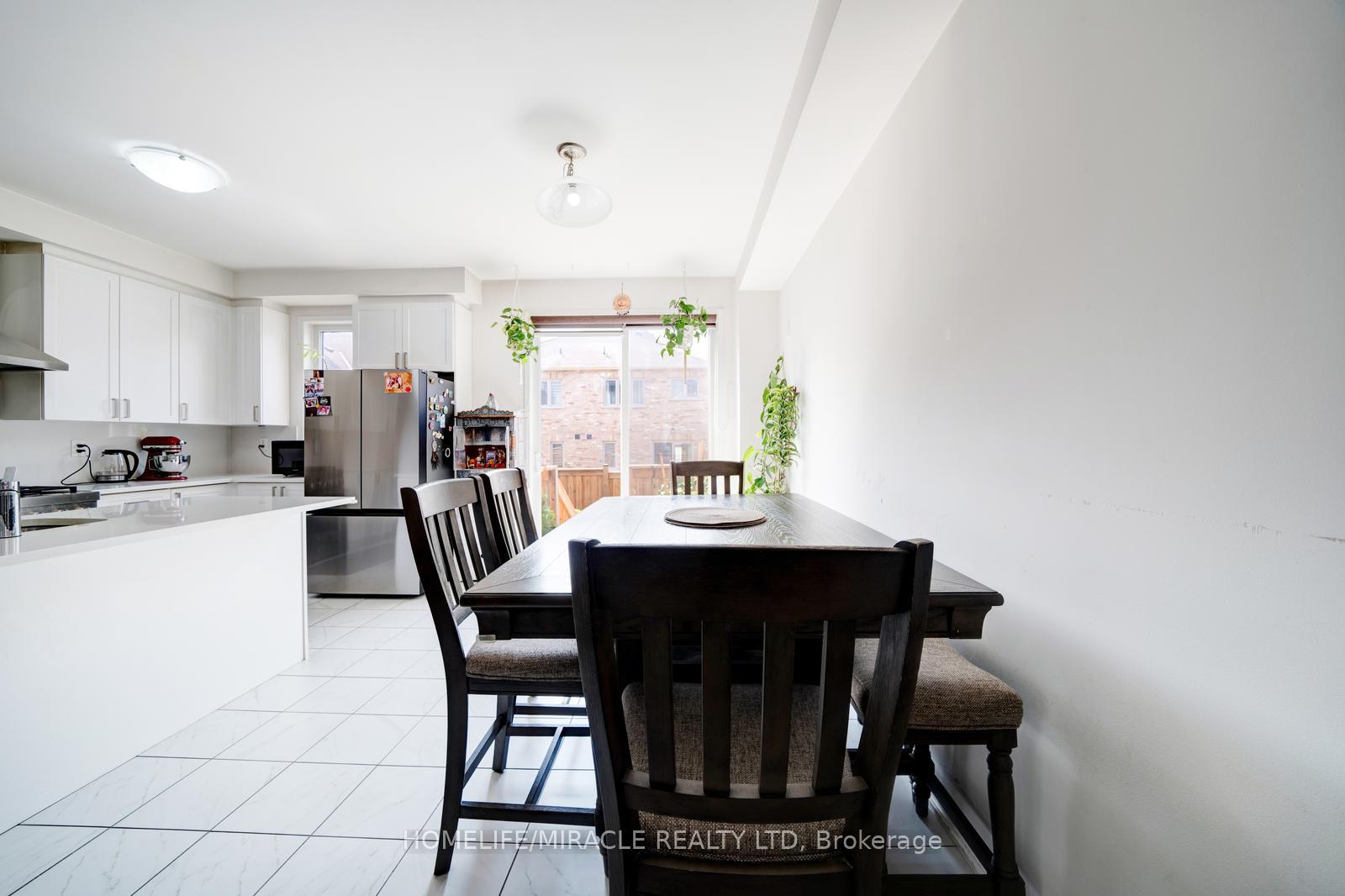 Photo 16 of 63 Auckland Drive, Whitby, Rural Whitby — HOMEH