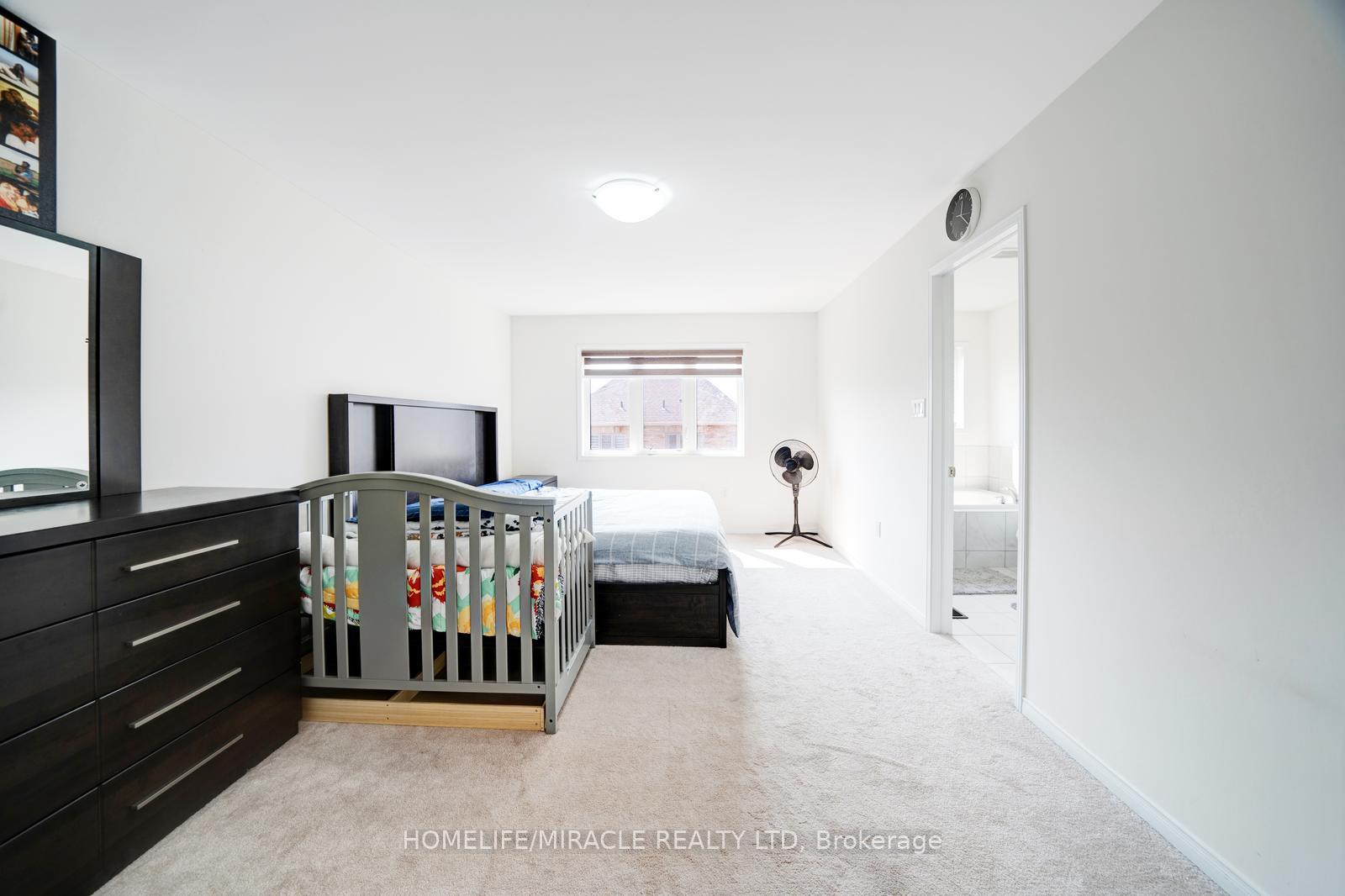 Photo 25 of 63 Auckland Drive, Whitby, Rural Whitby — HOMEH