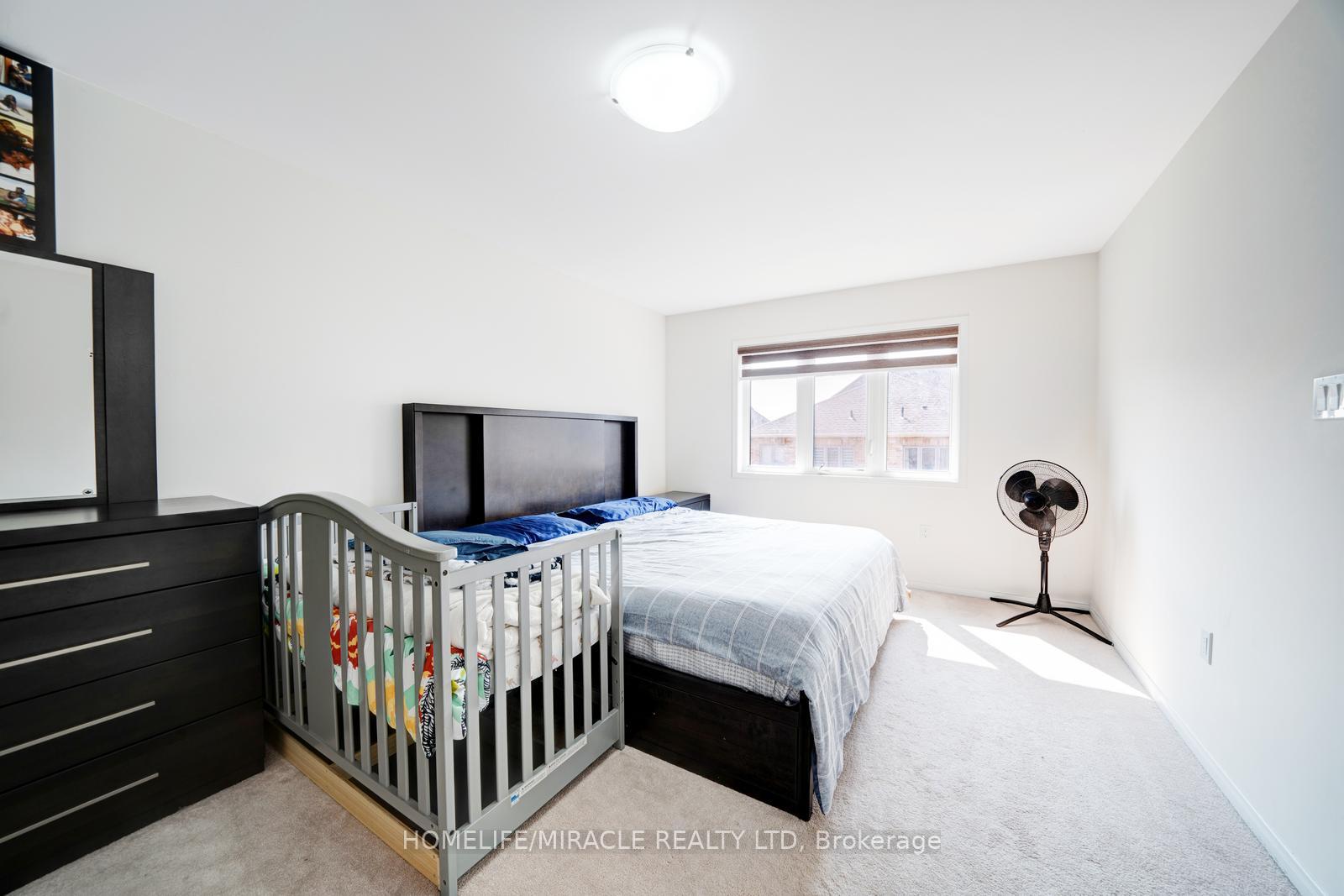 Photo 21 of 63 Auckland Drive, Whitby, Rural Whitby — HOMEH