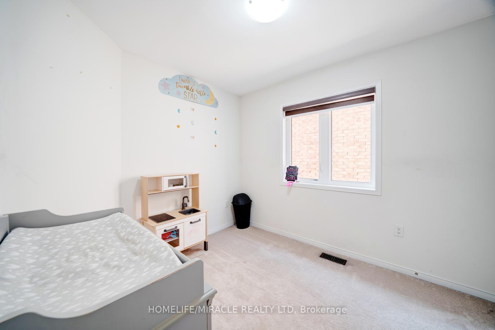 Photo 31 of 63 Auckland Drive, Whitby, Rural Whitby — HOMEH