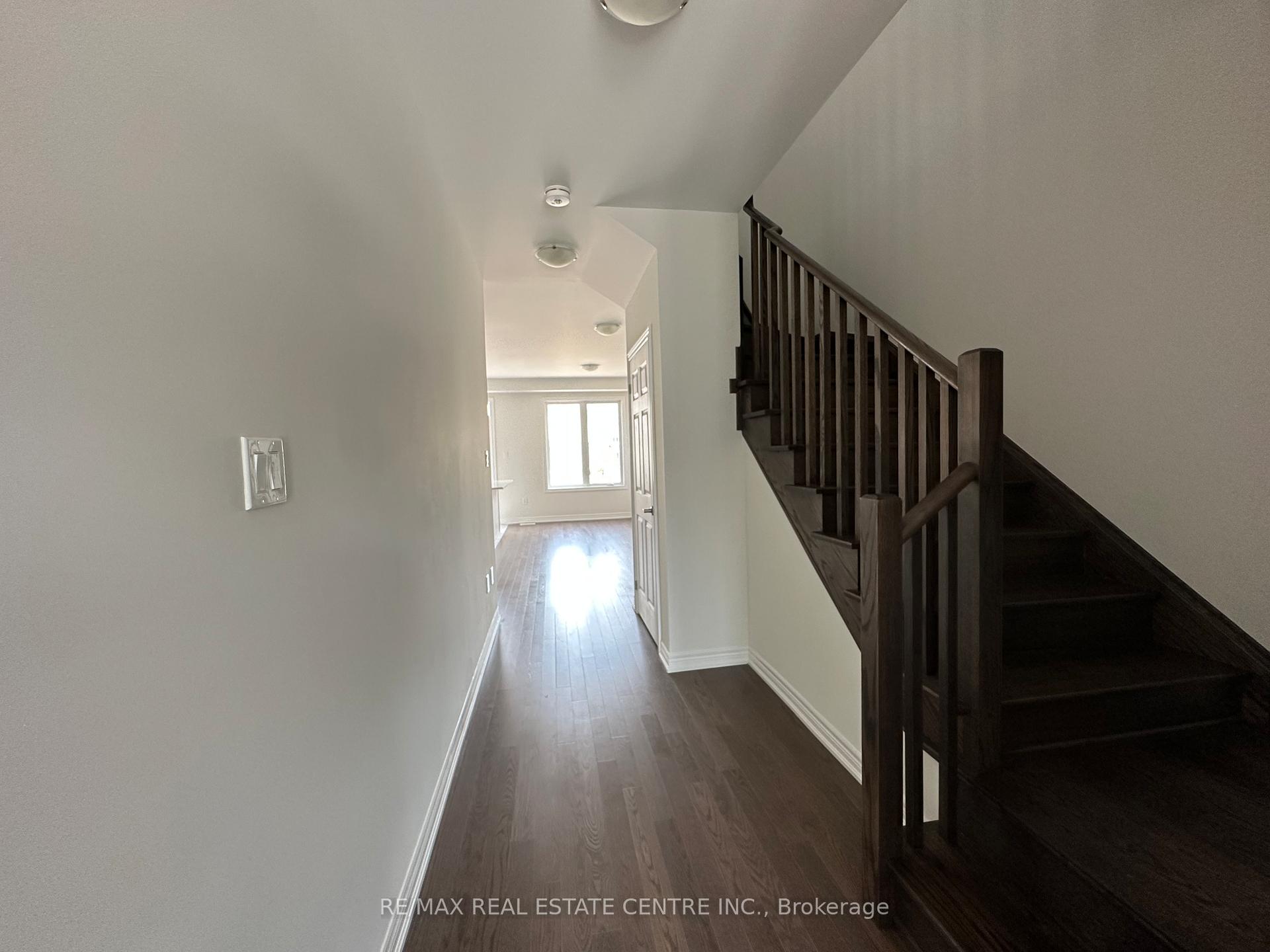 Photo 5 of 100 Bayardo Drive, Oshawa, Windfields — HOMEH