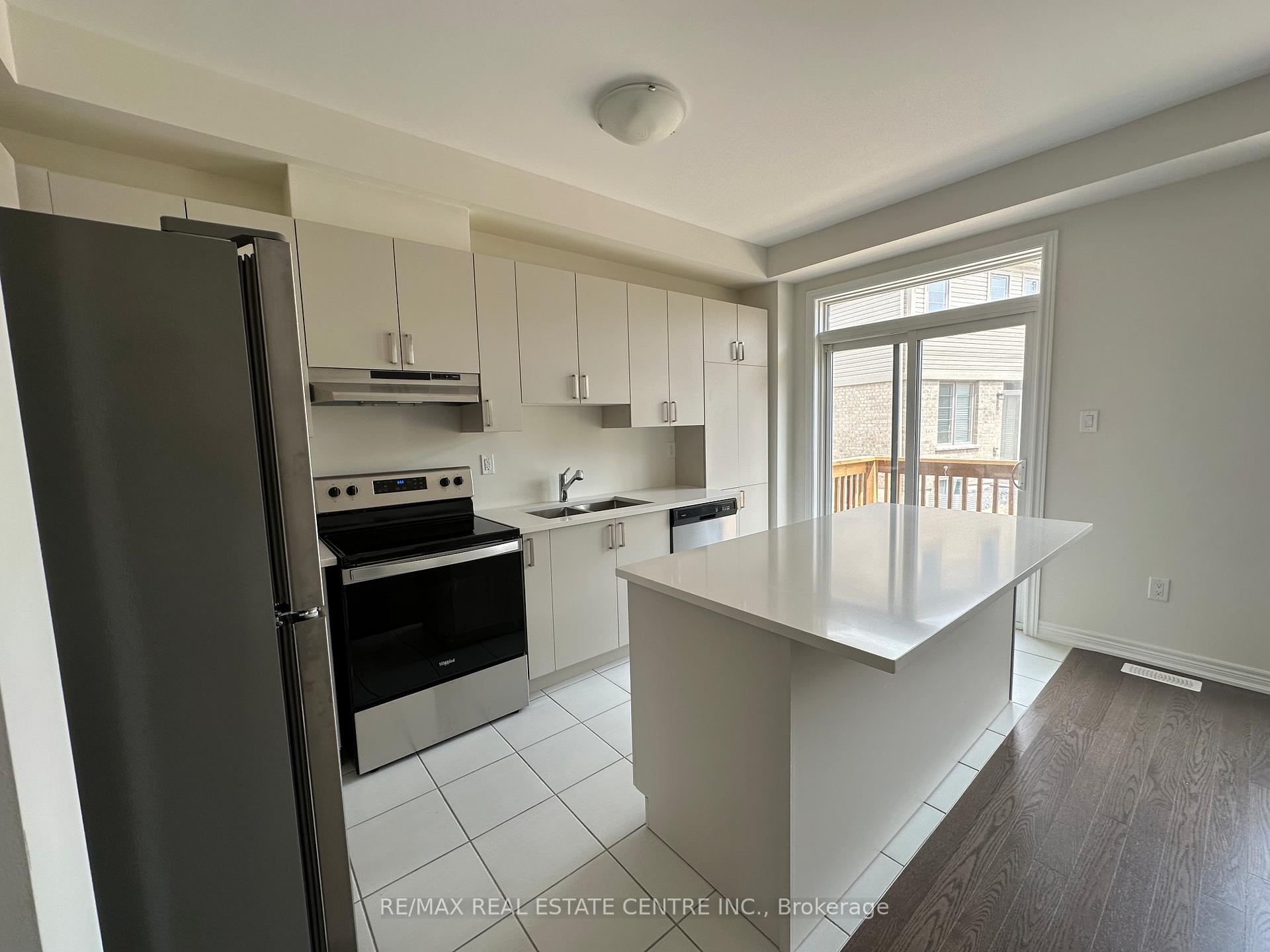 Photo 6 of 100 Bayardo Drive, Oshawa, Windfields — HOMEH
