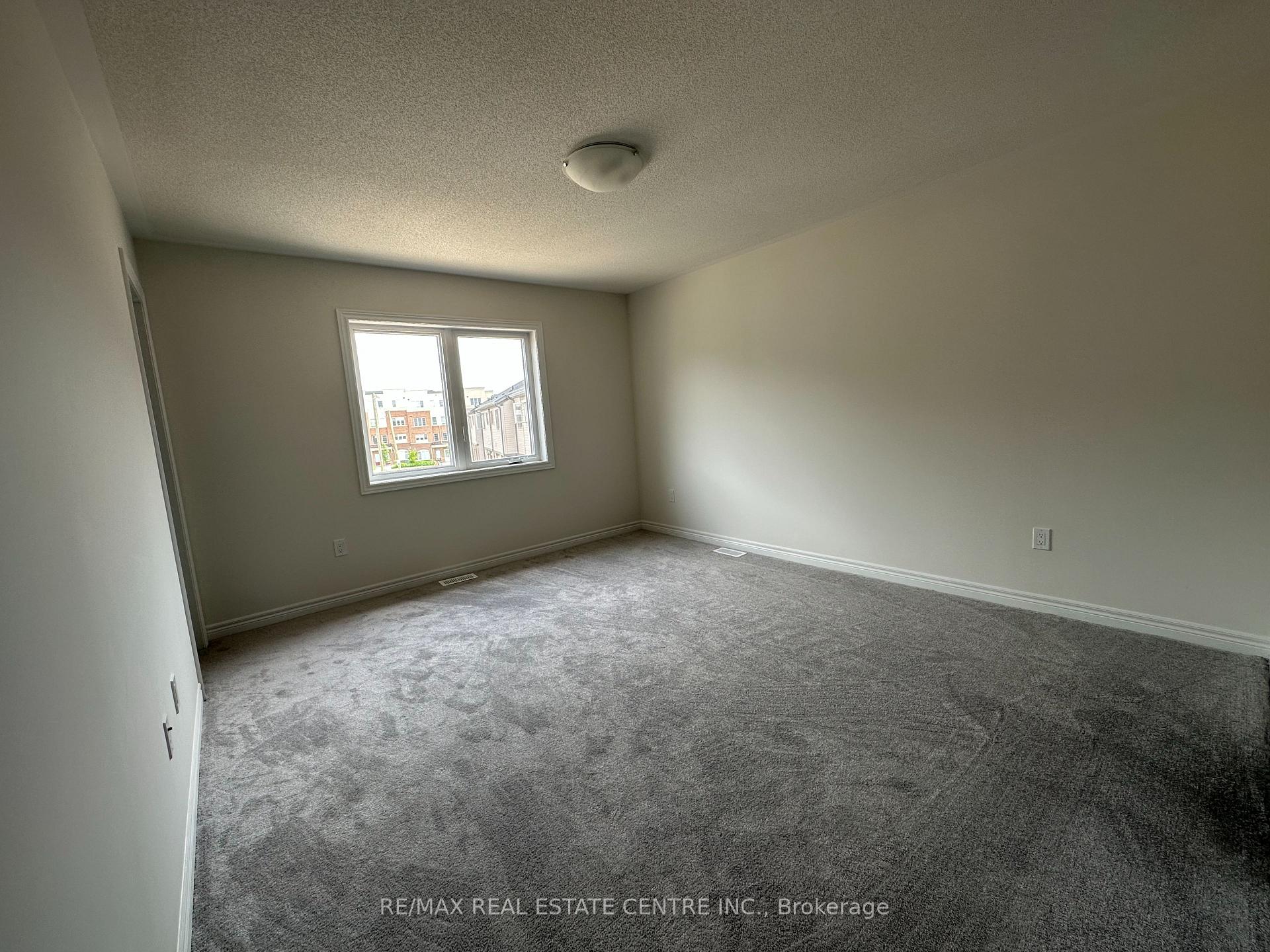 Photo 11 of 100 Bayardo Drive, Oshawa, Windfields — HOMEH
