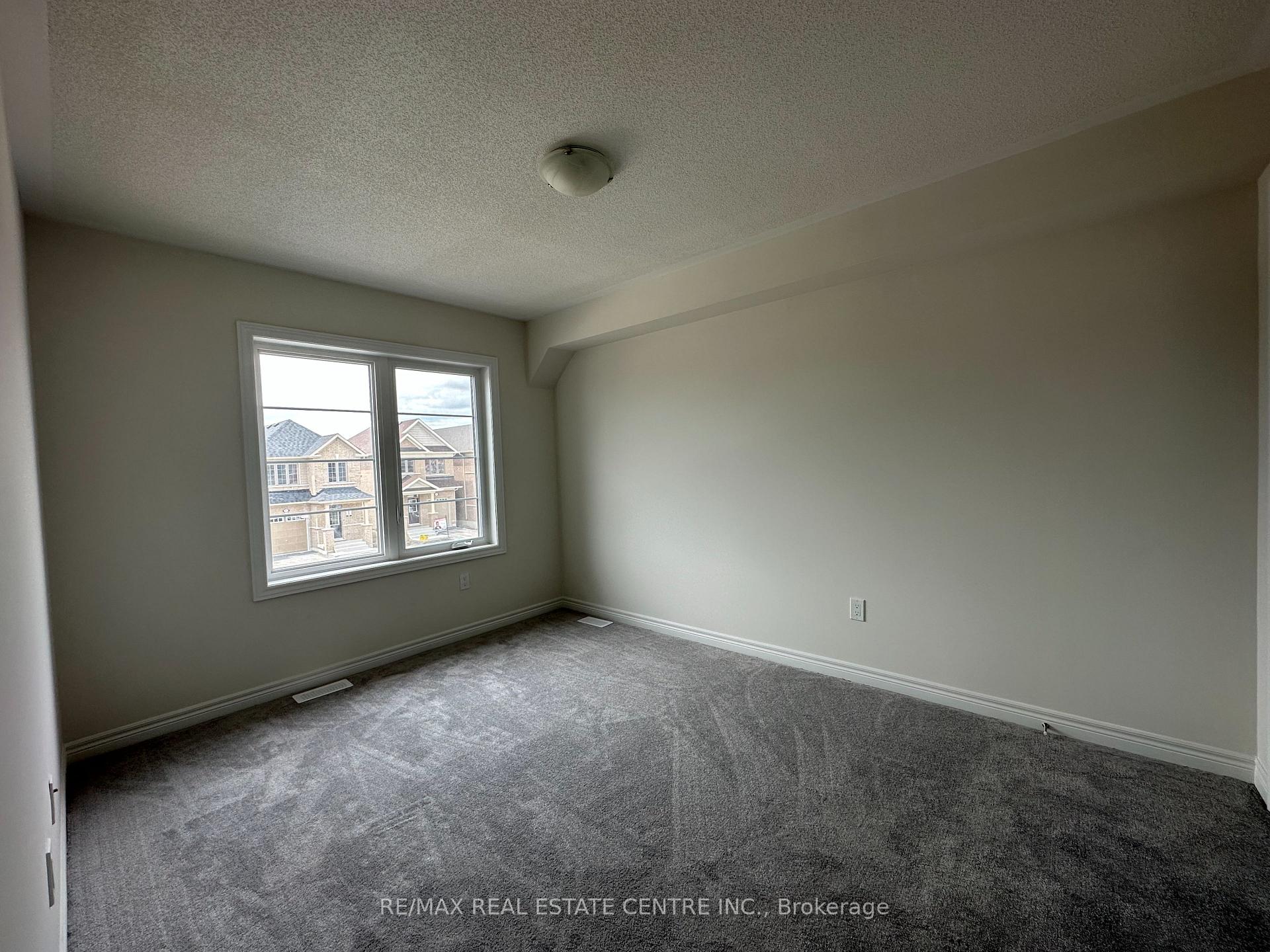 Photo 2 of 100 Bayardo Drive, Oshawa, Windfields — HOMEH