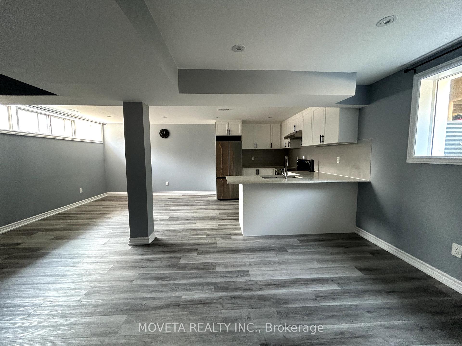 Photo 11 of 111 Essa Road, Barrie, Allandale — HOMEH