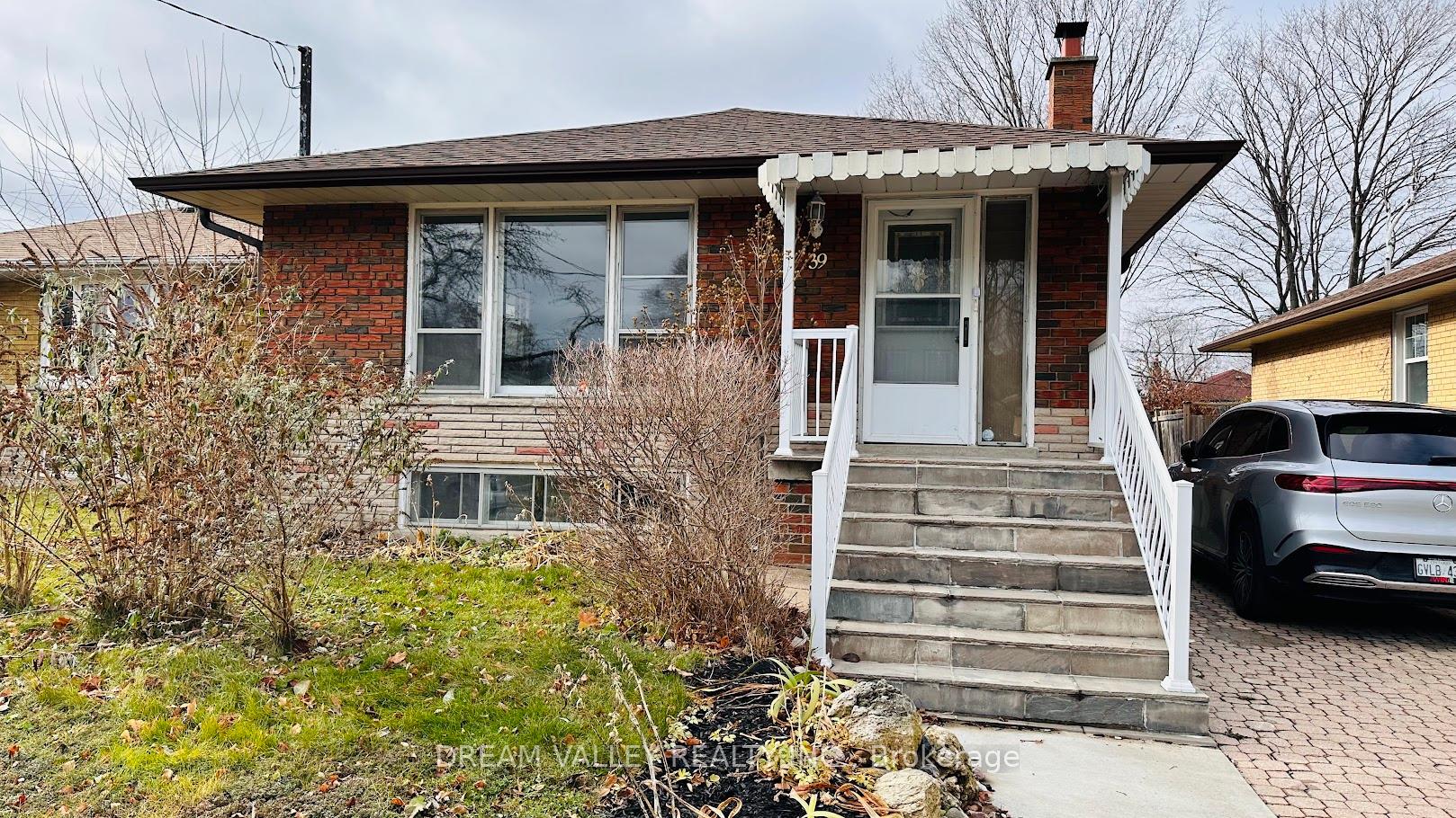 Front of Unit BSMT 1, 39 Graylee Avenue