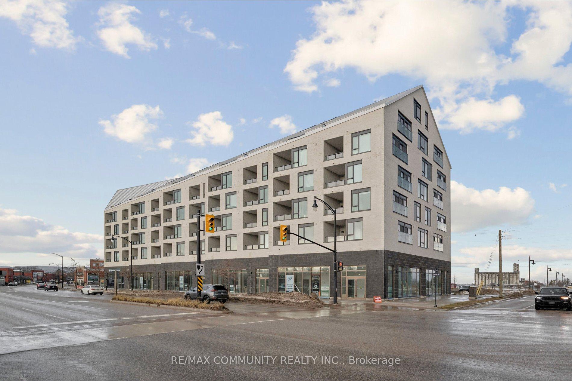 Front of Unit 415, 31 Huron Street