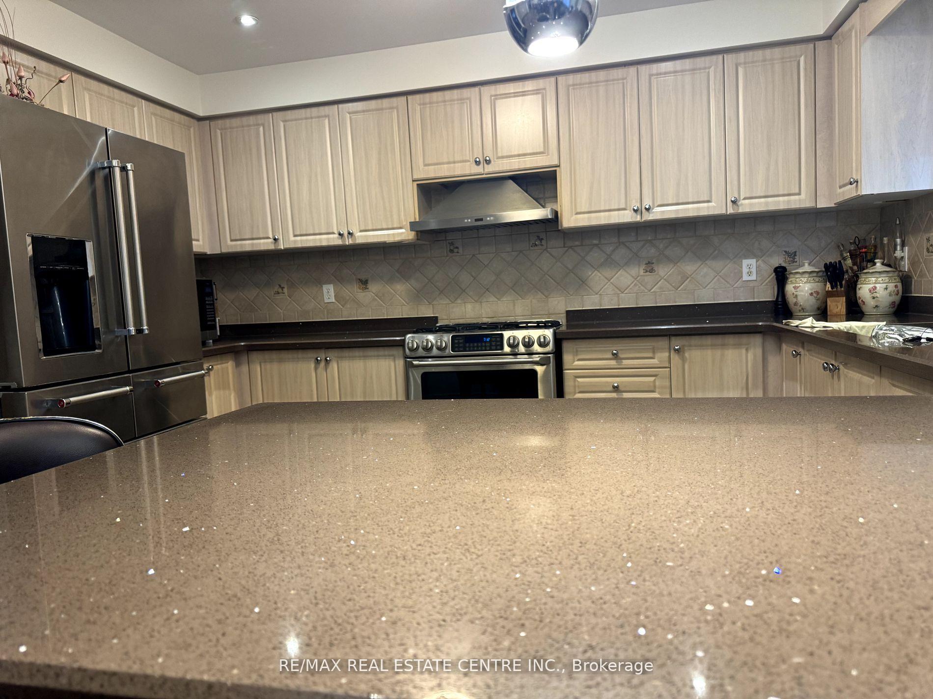 Photo 2 of 40 Giza Crescent, Brampton, Sandringham-Wellington — HOMEH
