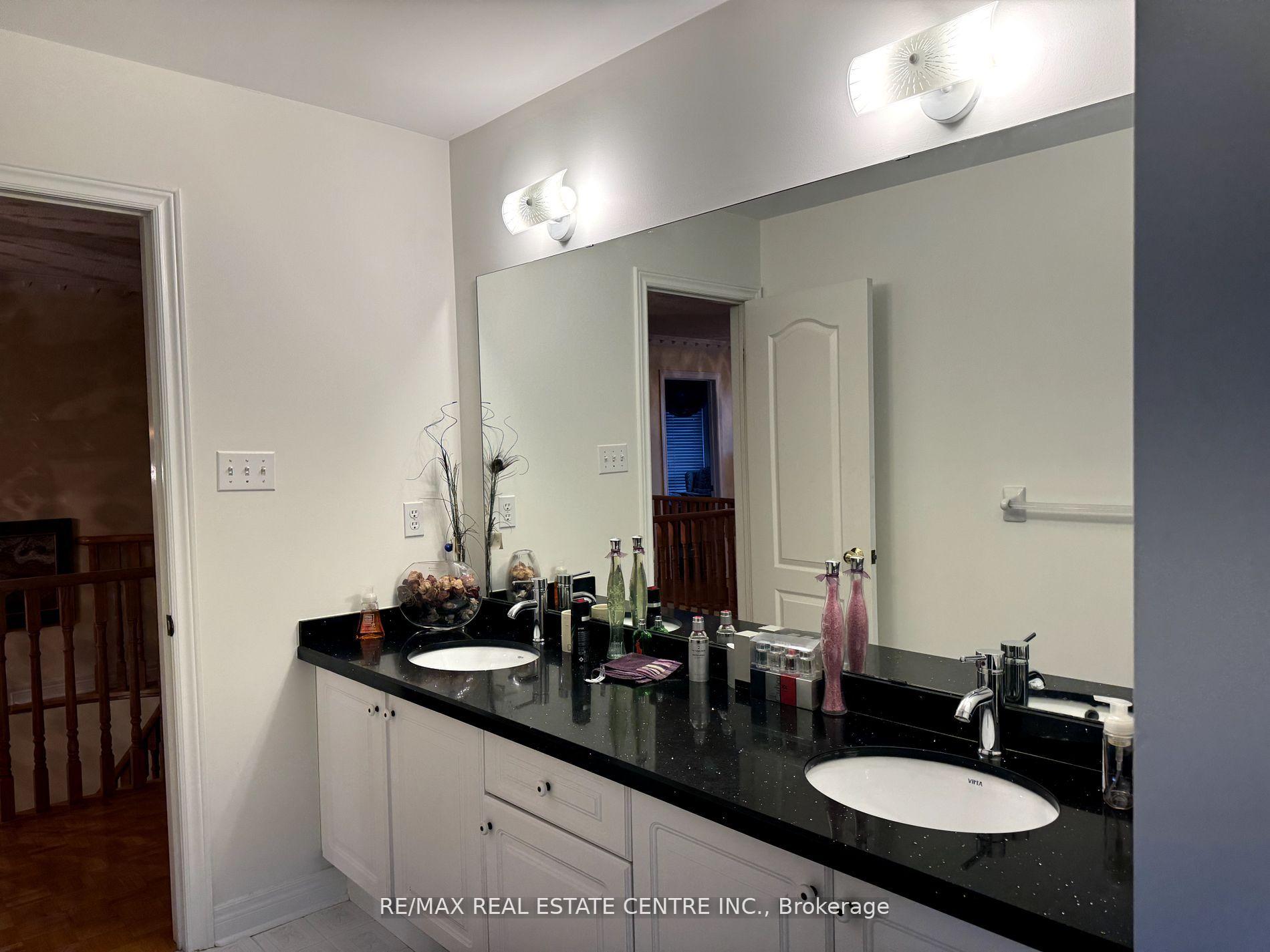 Photo 9 of 40 Giza Crescent, Brampton, Sandringham-Wellington — HOMEH