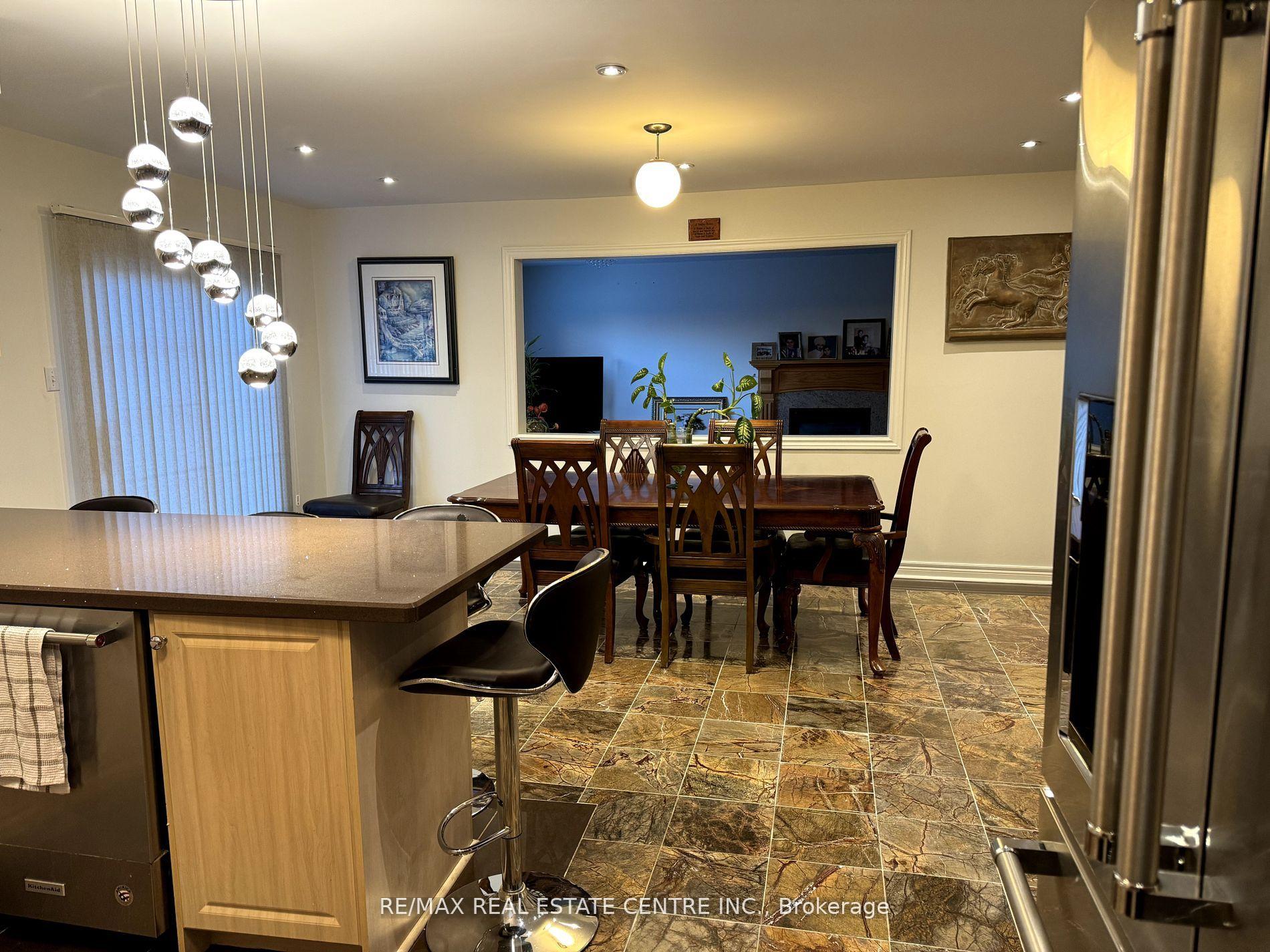 Photo 21 of 40 Giza Crescent, Brampton, Sandringham-Wellington — HOMEH