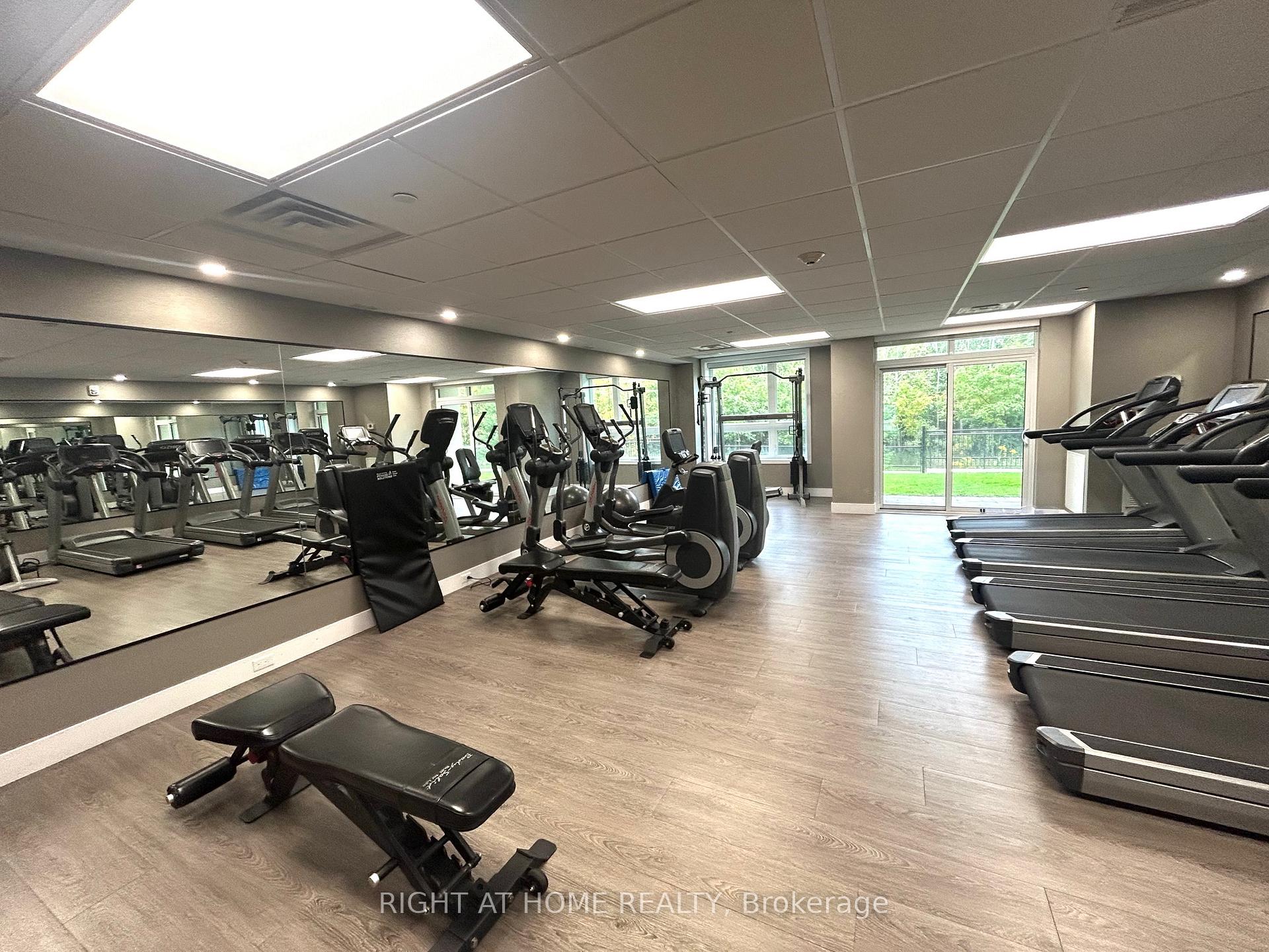 Photo 3 of Unit 227, 125 Shoreview Place, Hamilton, Lakeshore — HOMEH