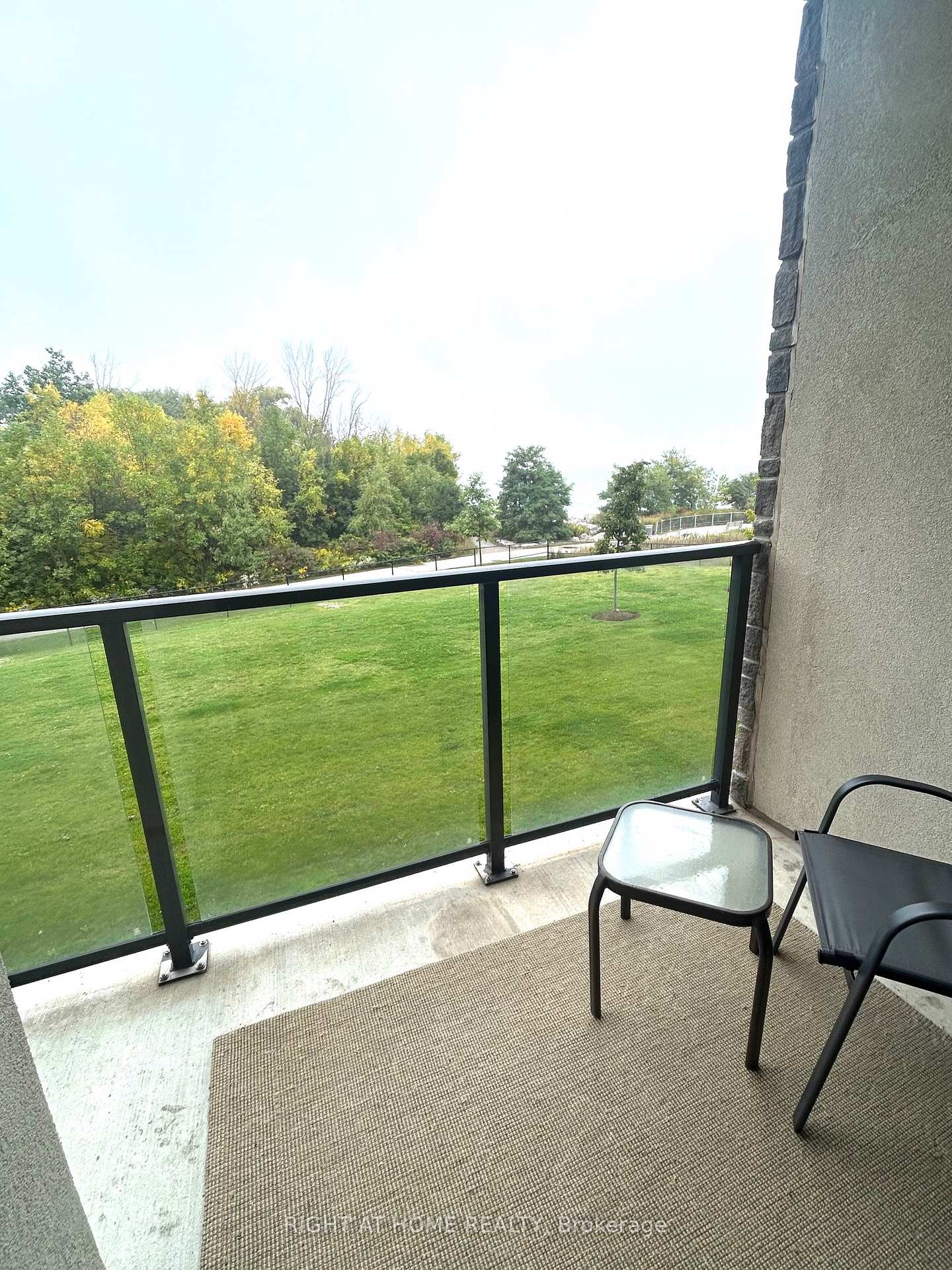 Photo 6 of Unit 227, 125 Shoreview Place, Hamilton, Lakeshore — HOMEH