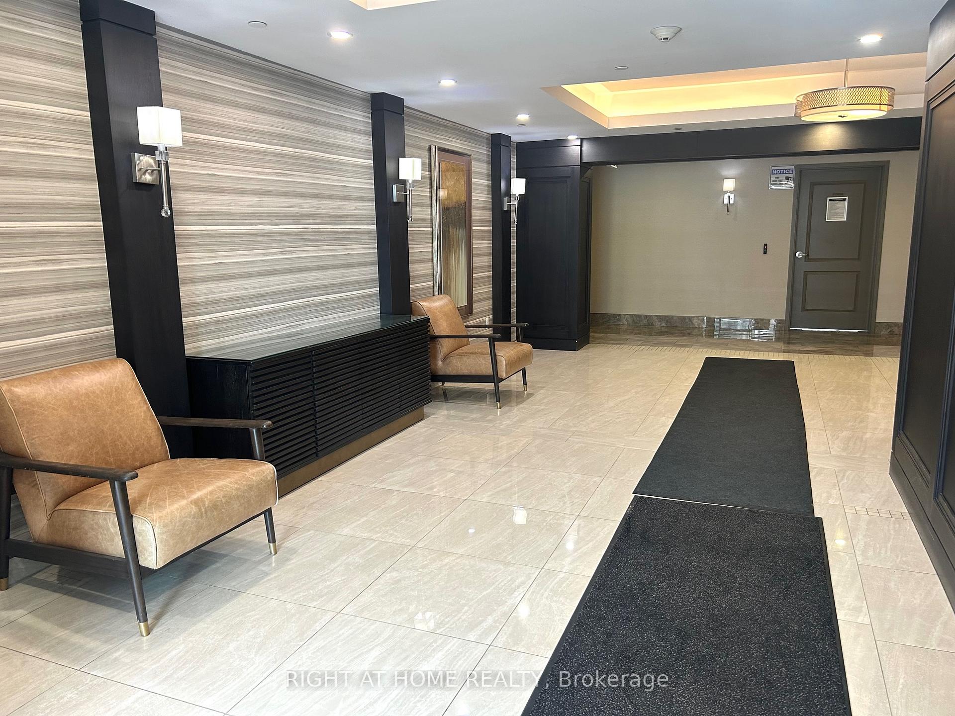 Photo 7 of Unit 227, 125 Shoreview Place, Hamilton, Lakeshore — HOMEH