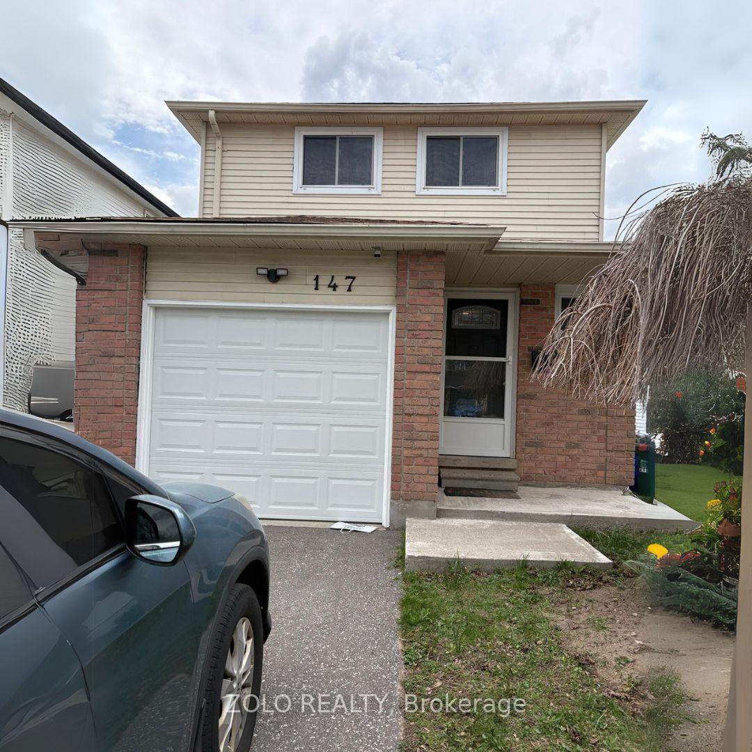Photo 1 of 147 Burns - Upper Level Circle, Barrie, Letitia Heights — HOMEH