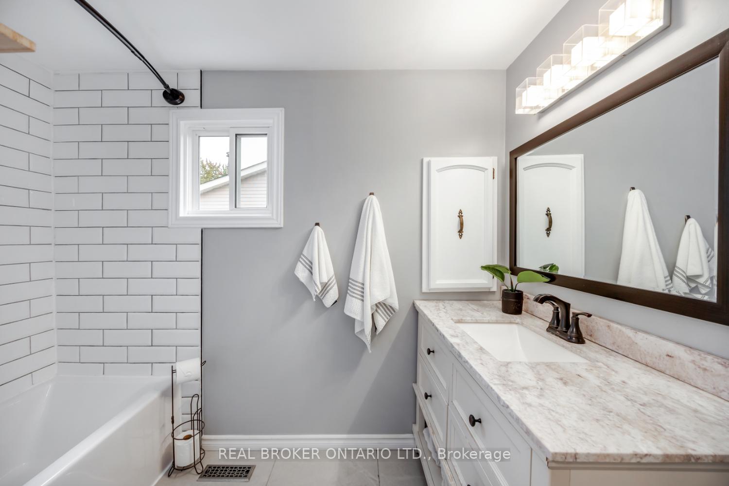 Photo 27 of 96 Martin Road, Clarington, Bowmanville — HOMEH