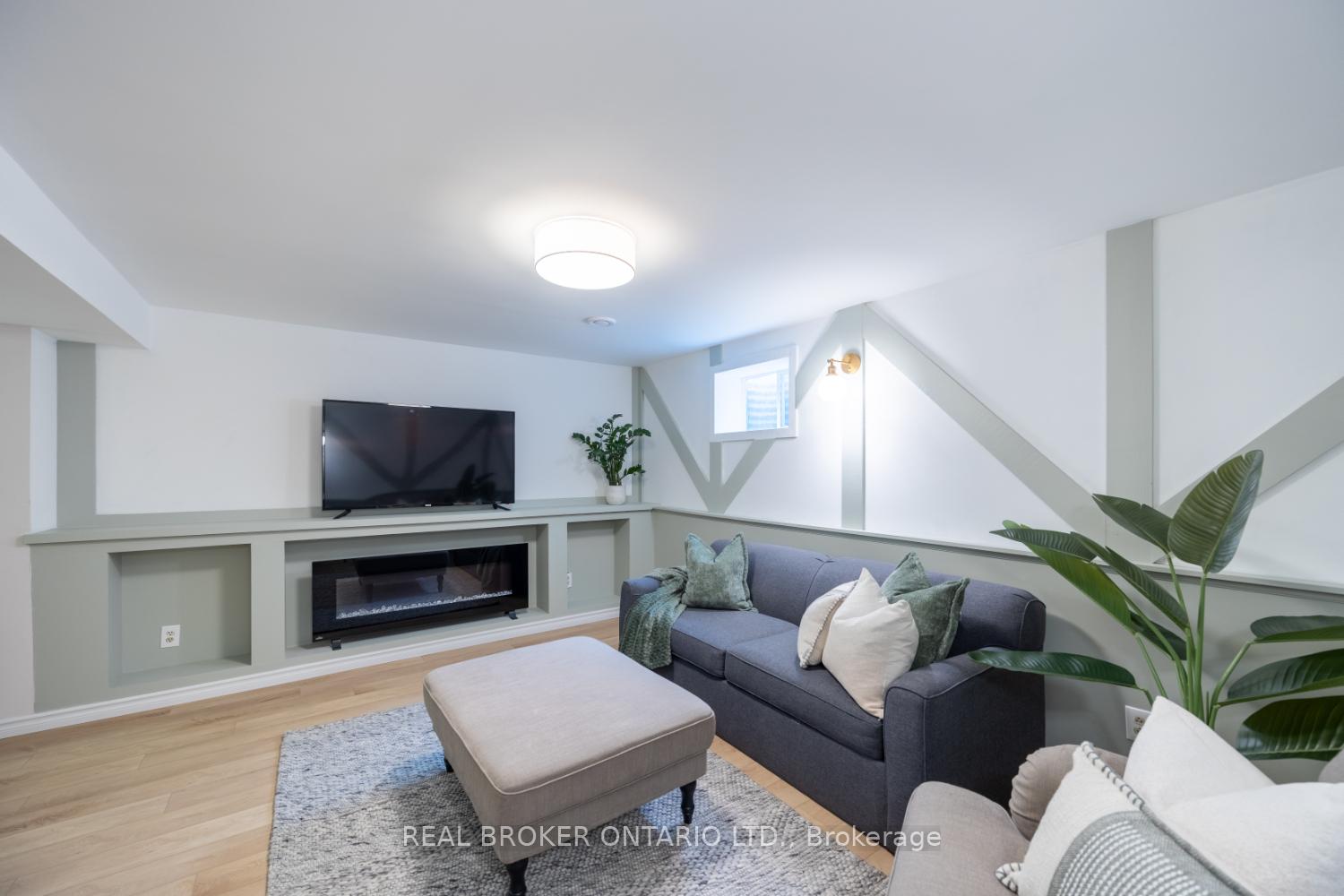 Photo 31 of 96 Martin Road, Clarington, Bowmanville — HOMEH