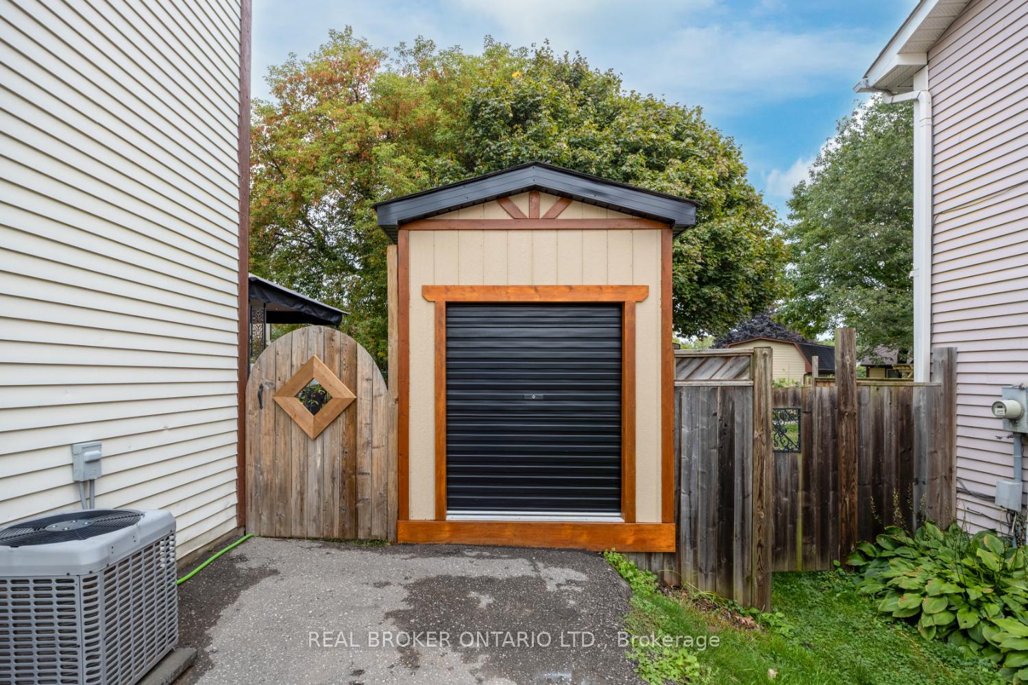 Photo 45 of 96 Martin Road, Clarington, Bowmanville — HOMEH