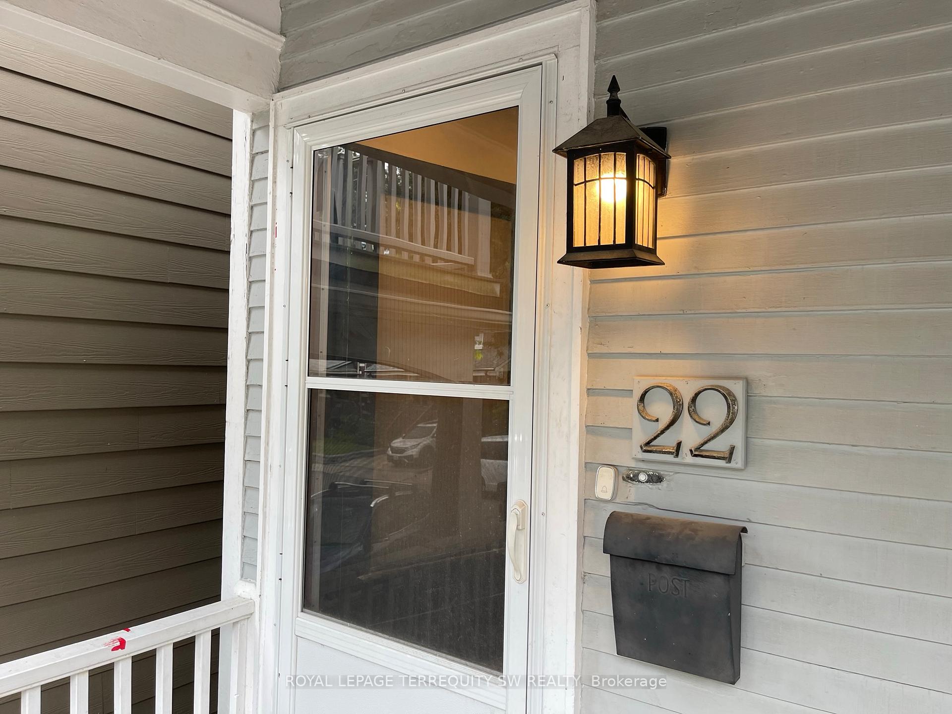Photo 14 of Unit Upper, 22 Wheeler Avenue, Toronto, The Beaches — HOMEH