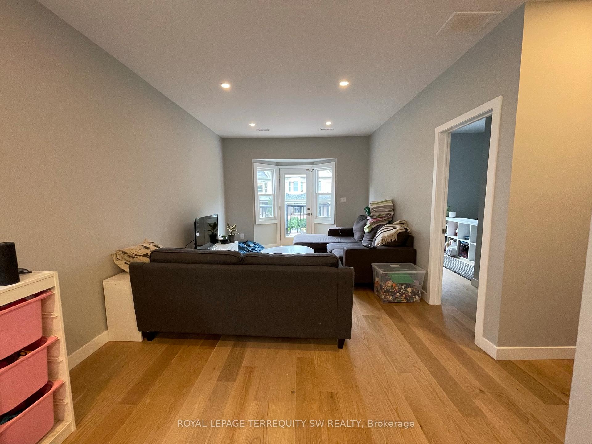 Photo 18 of Unit Upper, 22 Wheeler Avenue, Toronto, The Beaches — HOMEH