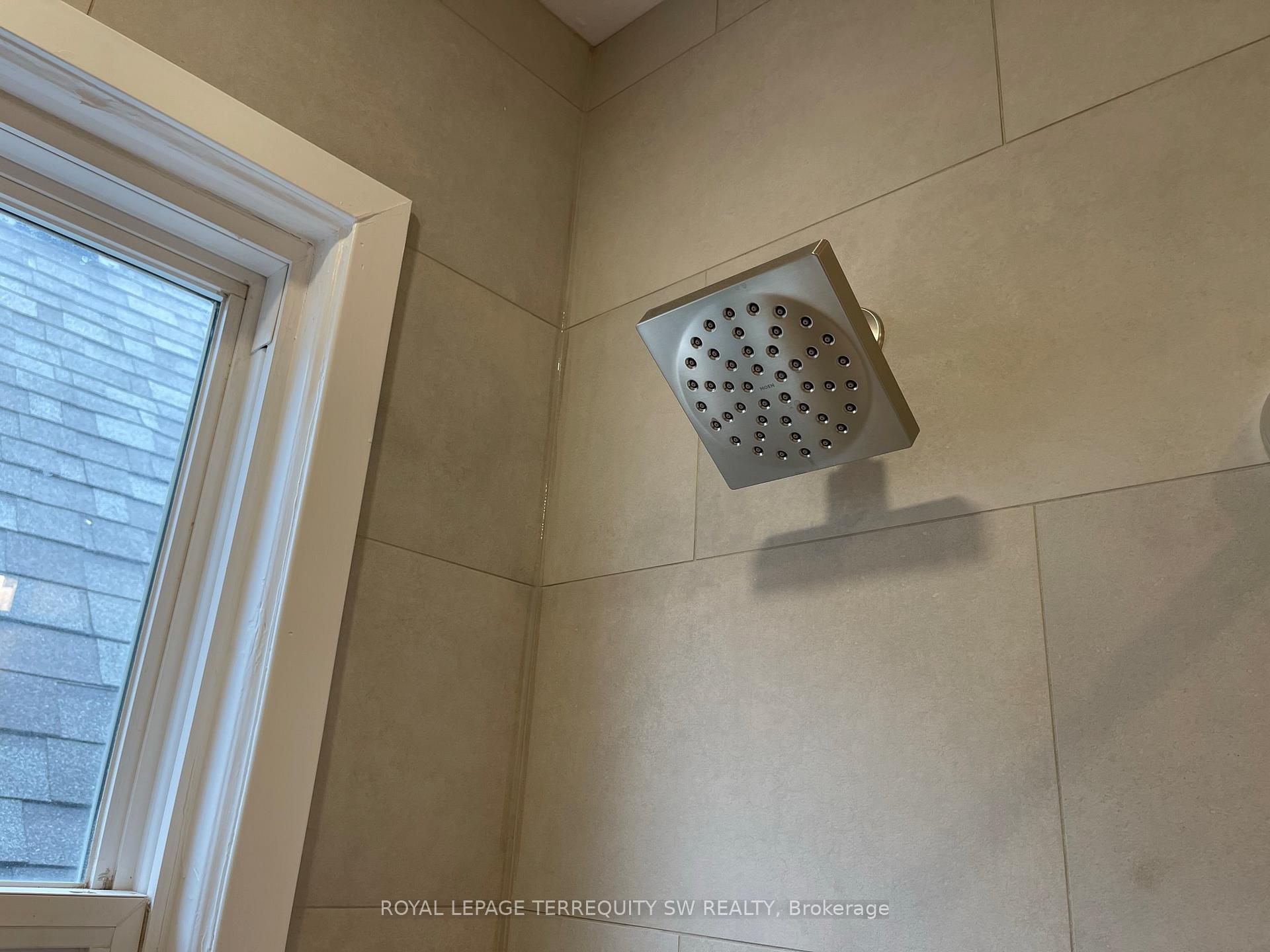 Photo 23 of Unit Upper, 22 Wheeler Avenue, Toronto, The Beaches — HOMEH