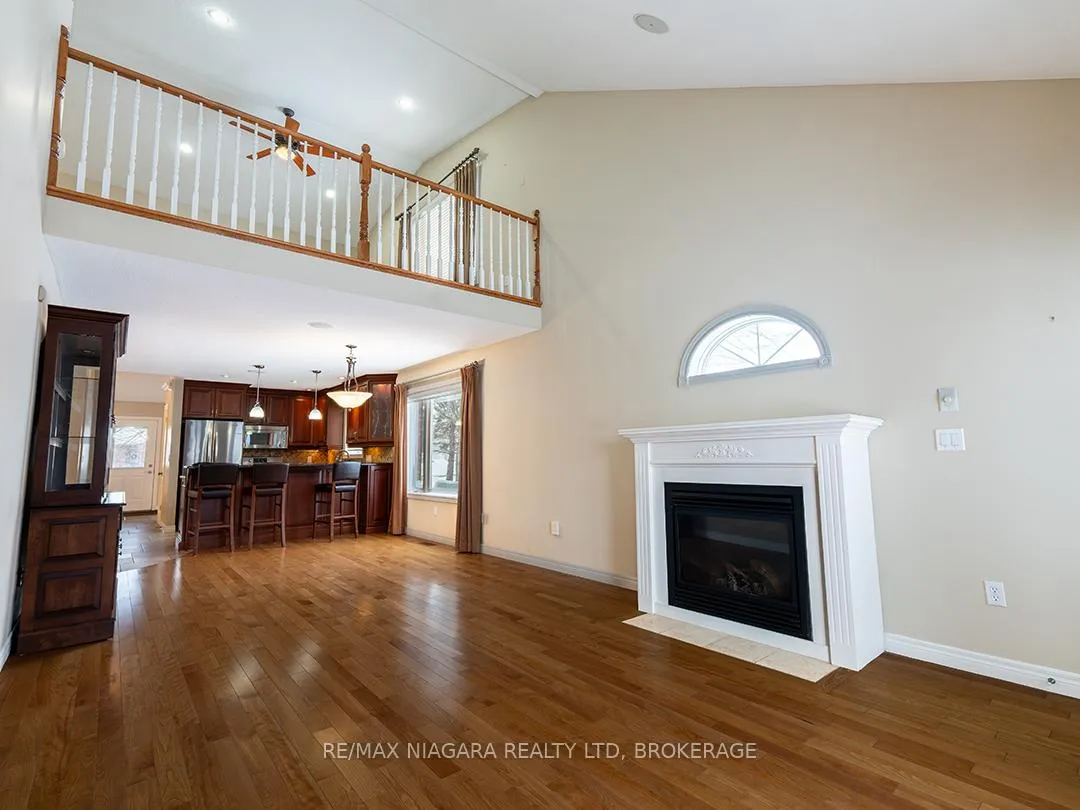 Photo 5 of 57 Maple Street, Port Colborne, Sugarloaf — HOMEH