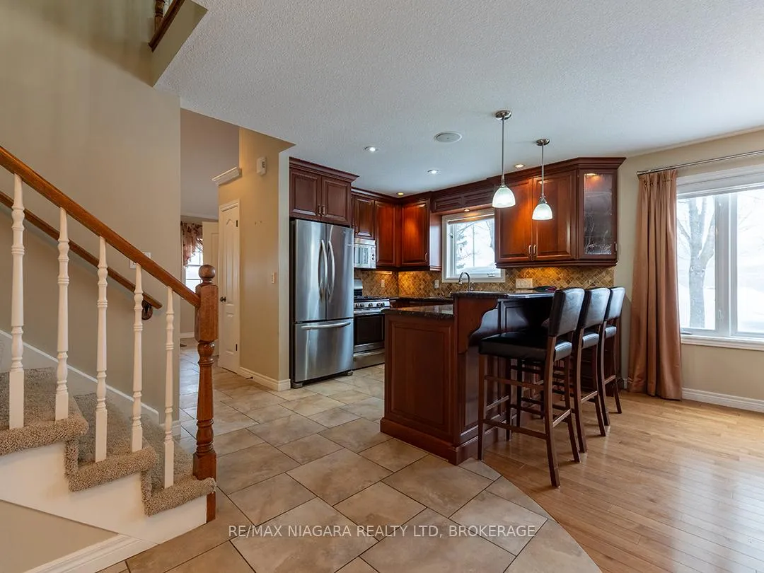 Photo 6 of 57 Maple Street, Port Colborne, Sugarloaf — HOMEH