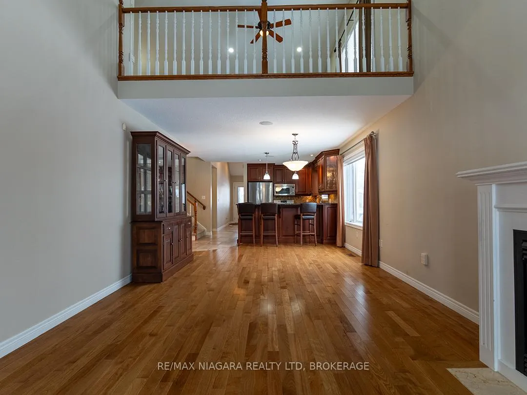 Photo 11 of 57 Maple Street, Port Colborne, Sugarloaf — HOMEH