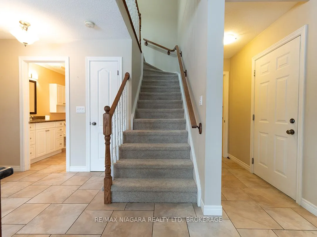 Photo 19 of 57 Maple Street, Port Colborne, Sugarloaf — HOMEH