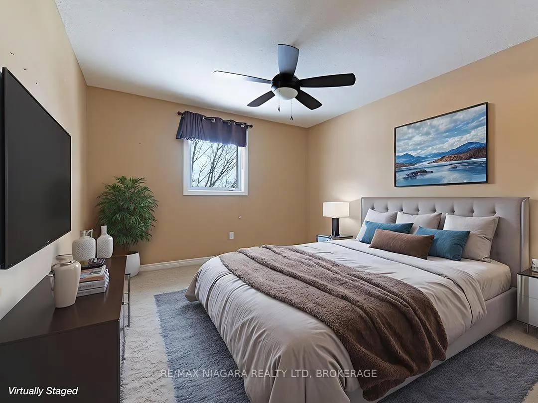 Photo 25 of 57 Maple Street, Port Colborne, Sugarloaf — HOMEH