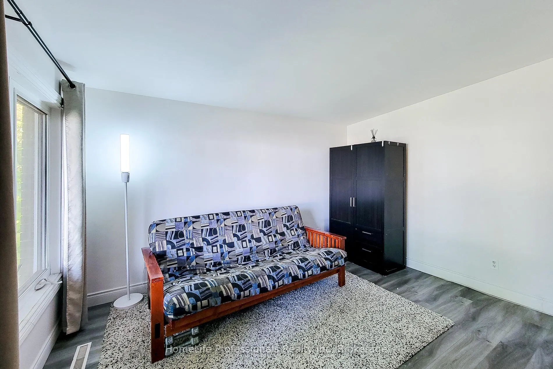 Photo 12 of 14 Ronaldshay Avenue, Hamilton, Greeningdon — HOMEH