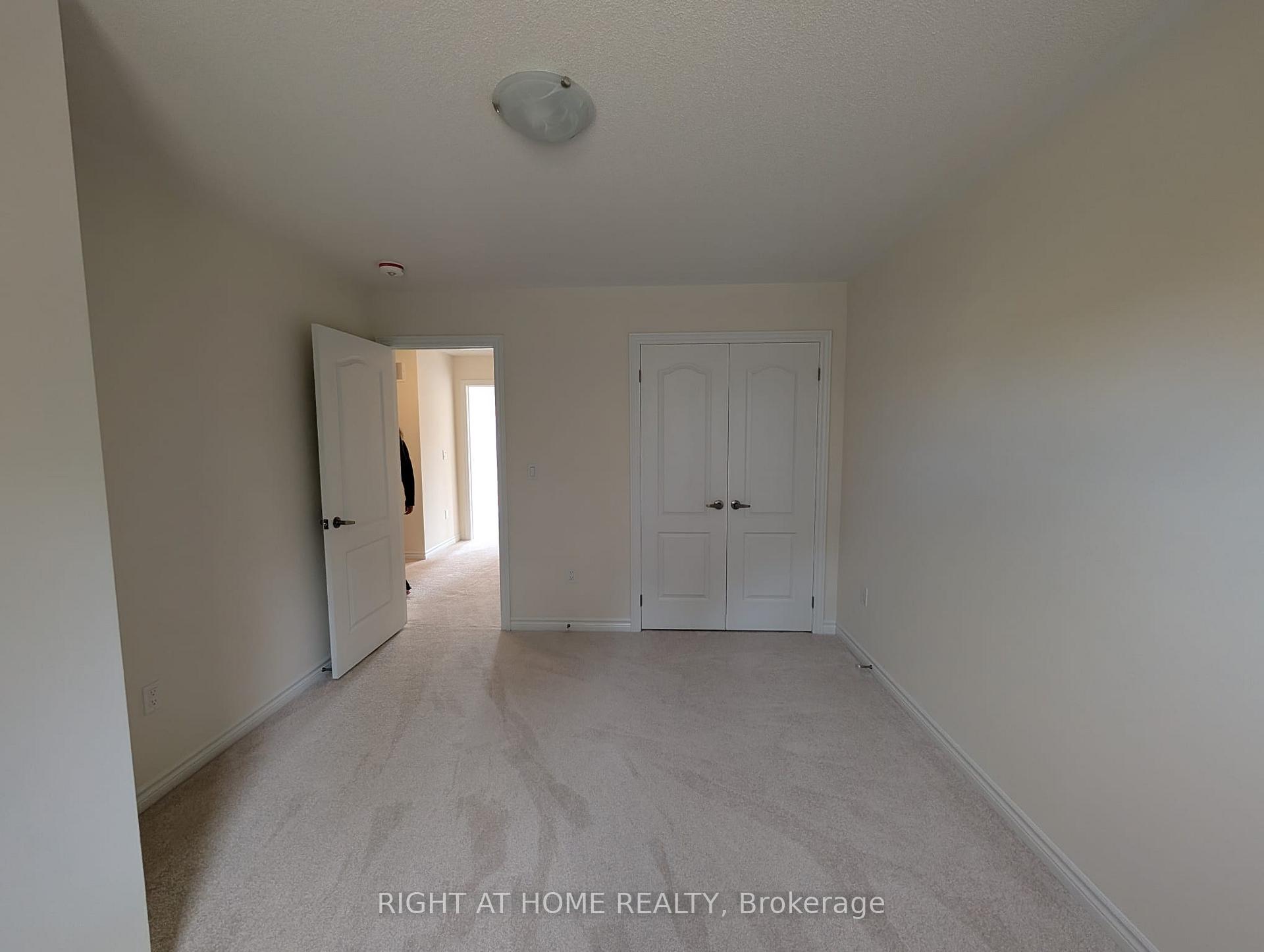 Photo 6 of 66 North Garden Boulevard E, Scugog, Port Perry — HOMEH