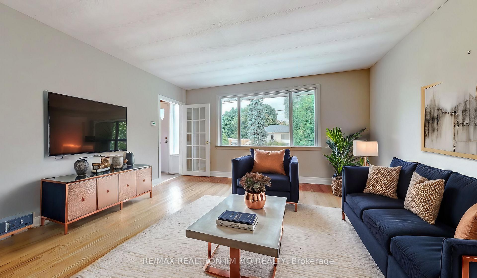 Photo 9 of 91 Byng Avenue, Oshawa, Centennial — HOMEH