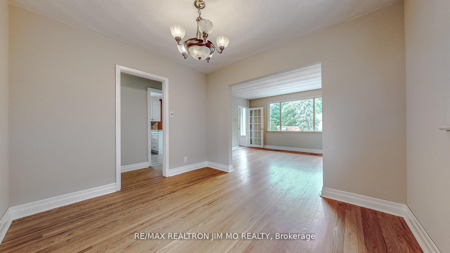 Photo 32 of 91 Byng Avenue, Oshawa, Centennial — HOMEH
