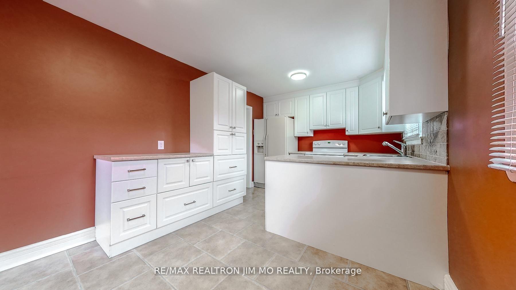 Photo 13 of 91 Byng Avenue, Oshawa, Centennial — HOMEH
