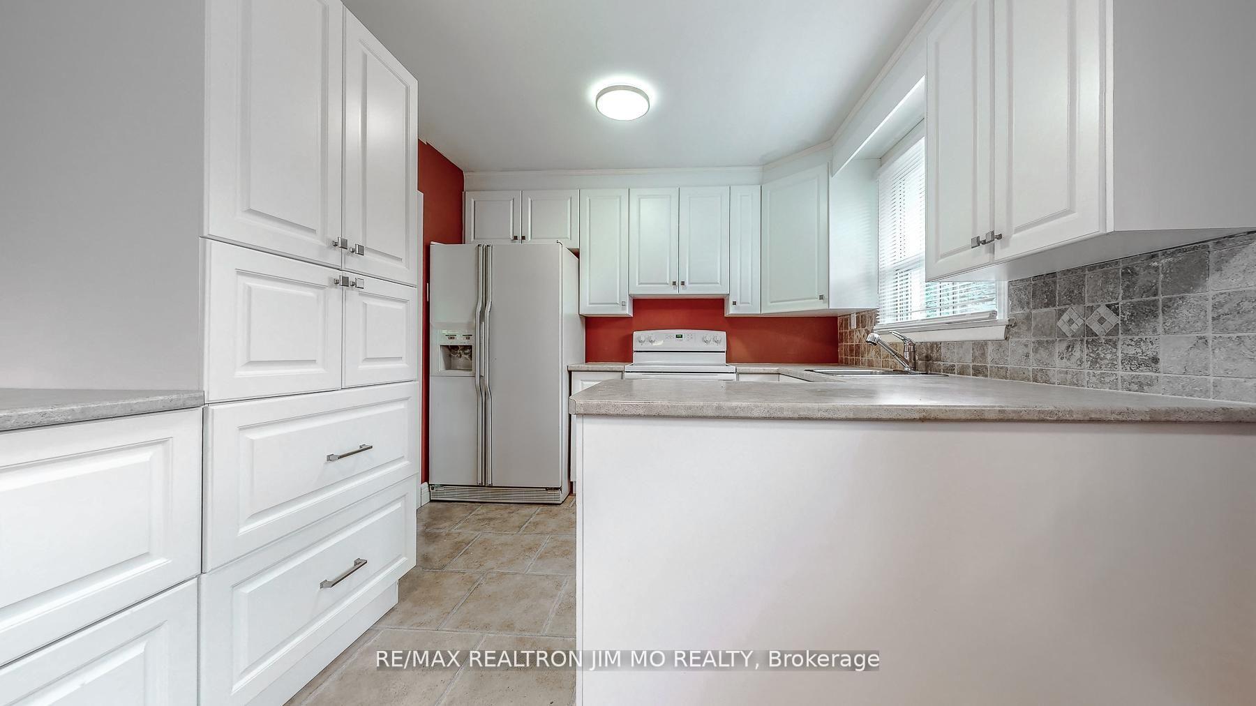 Photo 6 of 91 Byng Avenue, Oshawa, Centennial — HOMEH
