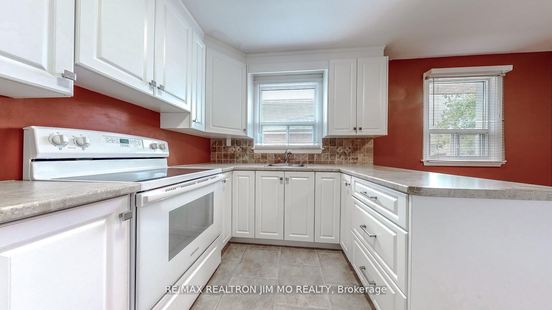 Photo 7 of 91 Byng Avenue, Oshawa, Centennial — HOMEH