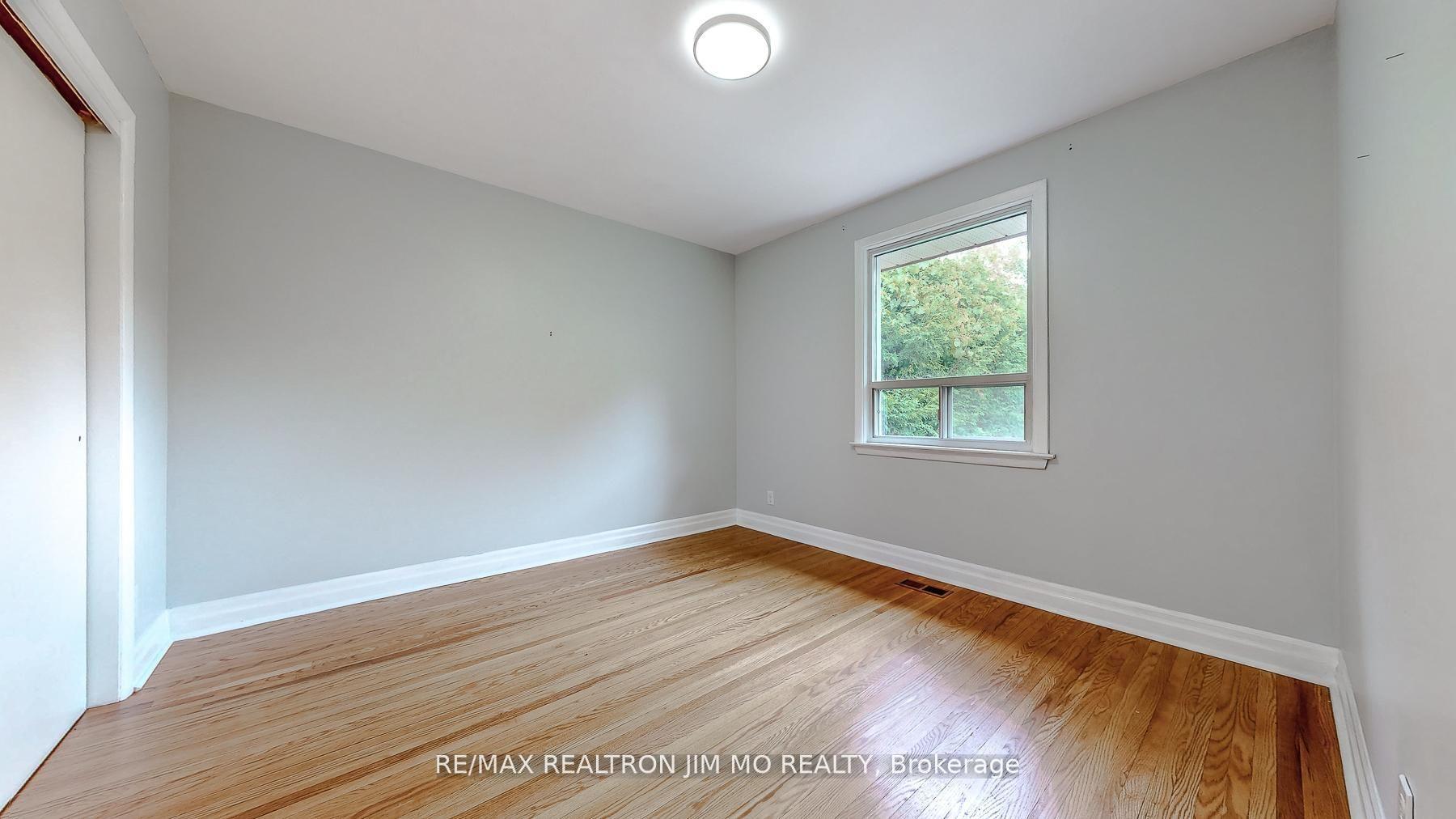 Photo 10 of 91 Byng Avenue, Oshawa, Centennial — HOMEH