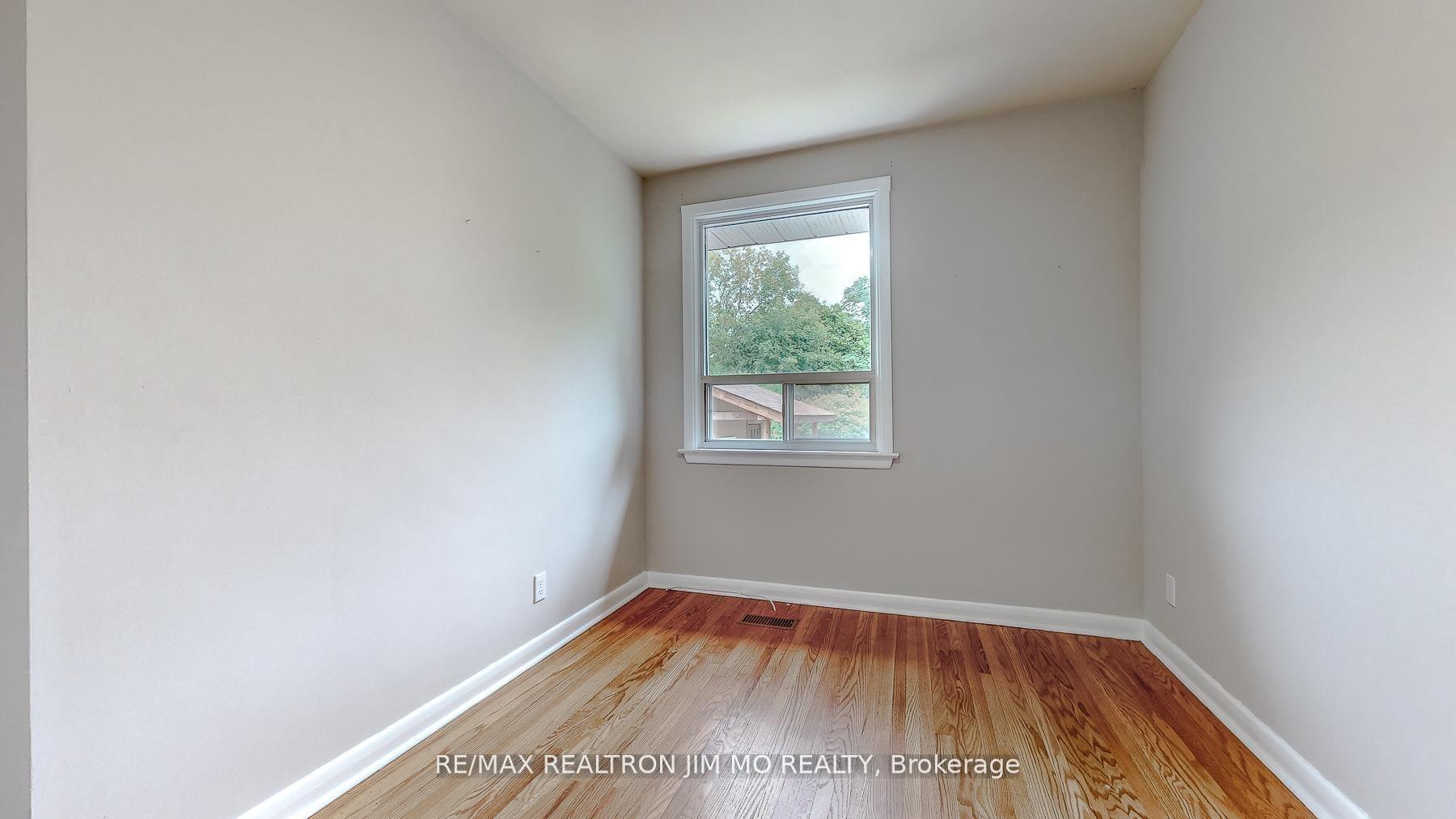 Photo 11 of 91 Byng Avenue, Oshawa, Centennial — HOMEH