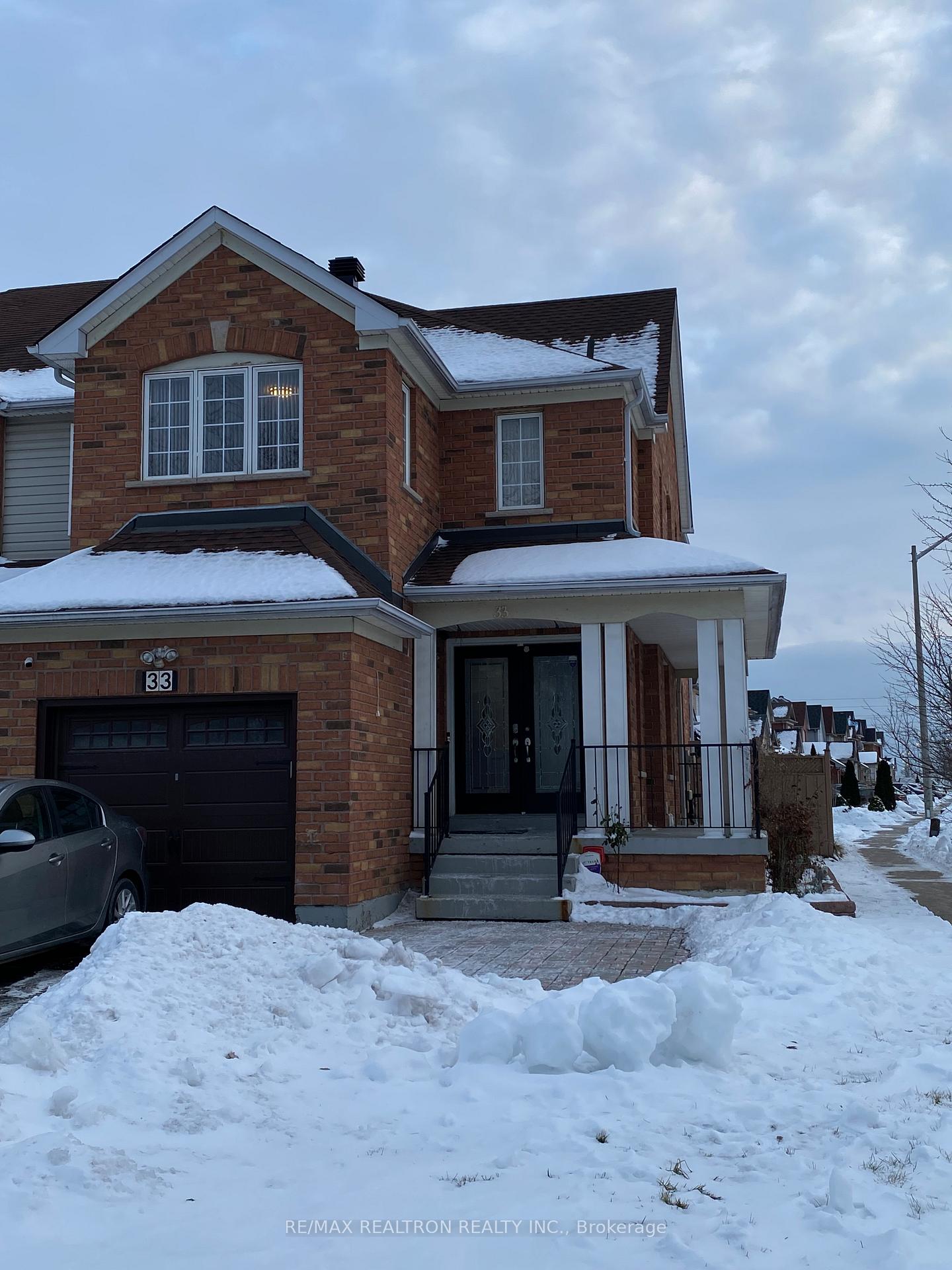 Front of 33 Billingsley Crescent