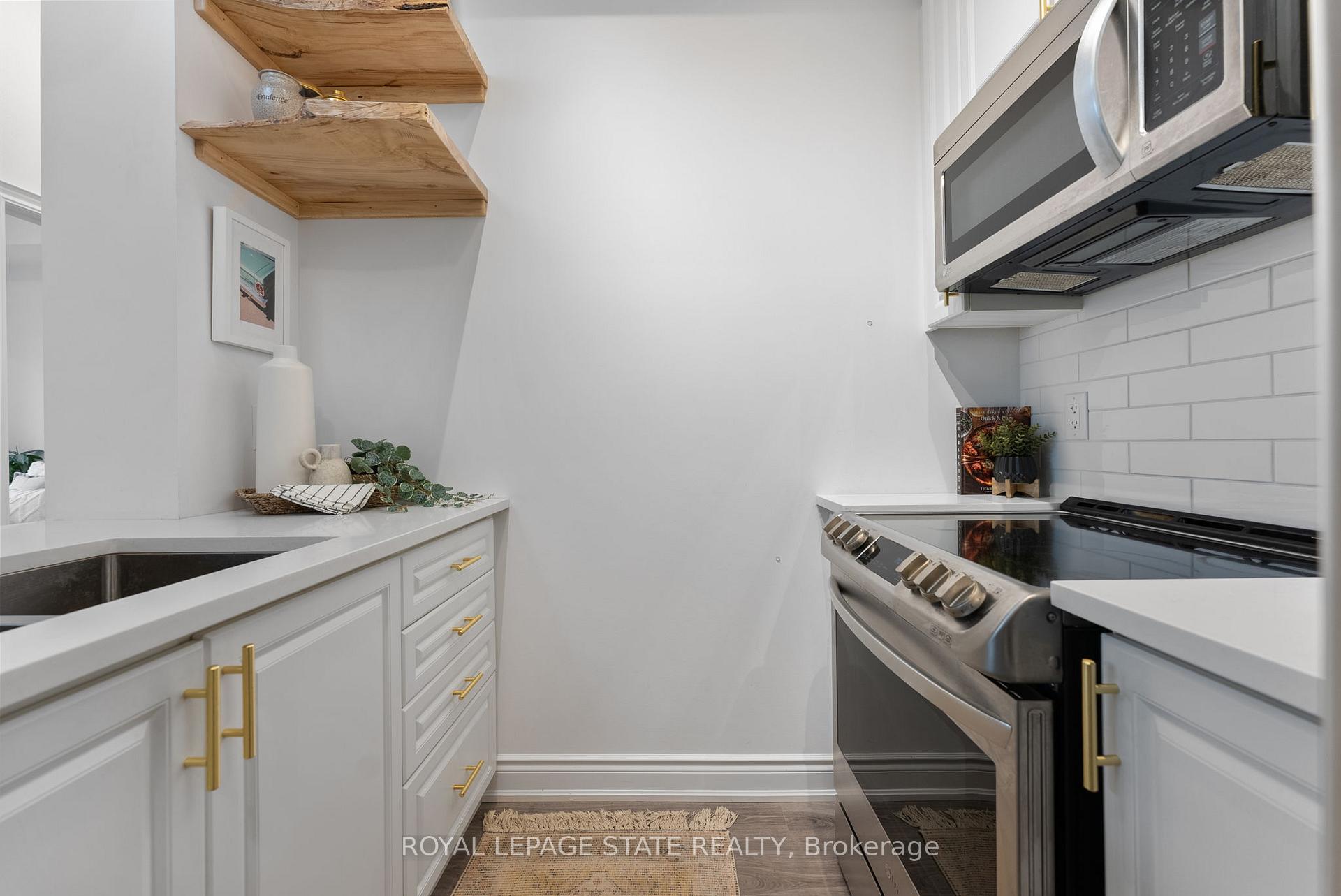 Photo 10 of Unit 1008, 81 Robinson Street, Hamilton, Durand — HOMEH