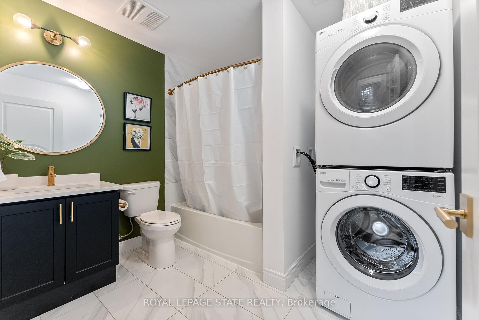 Photo 3 of Unit 1008, 81 Robinson Street, Hamilton, Durand — HOMEH