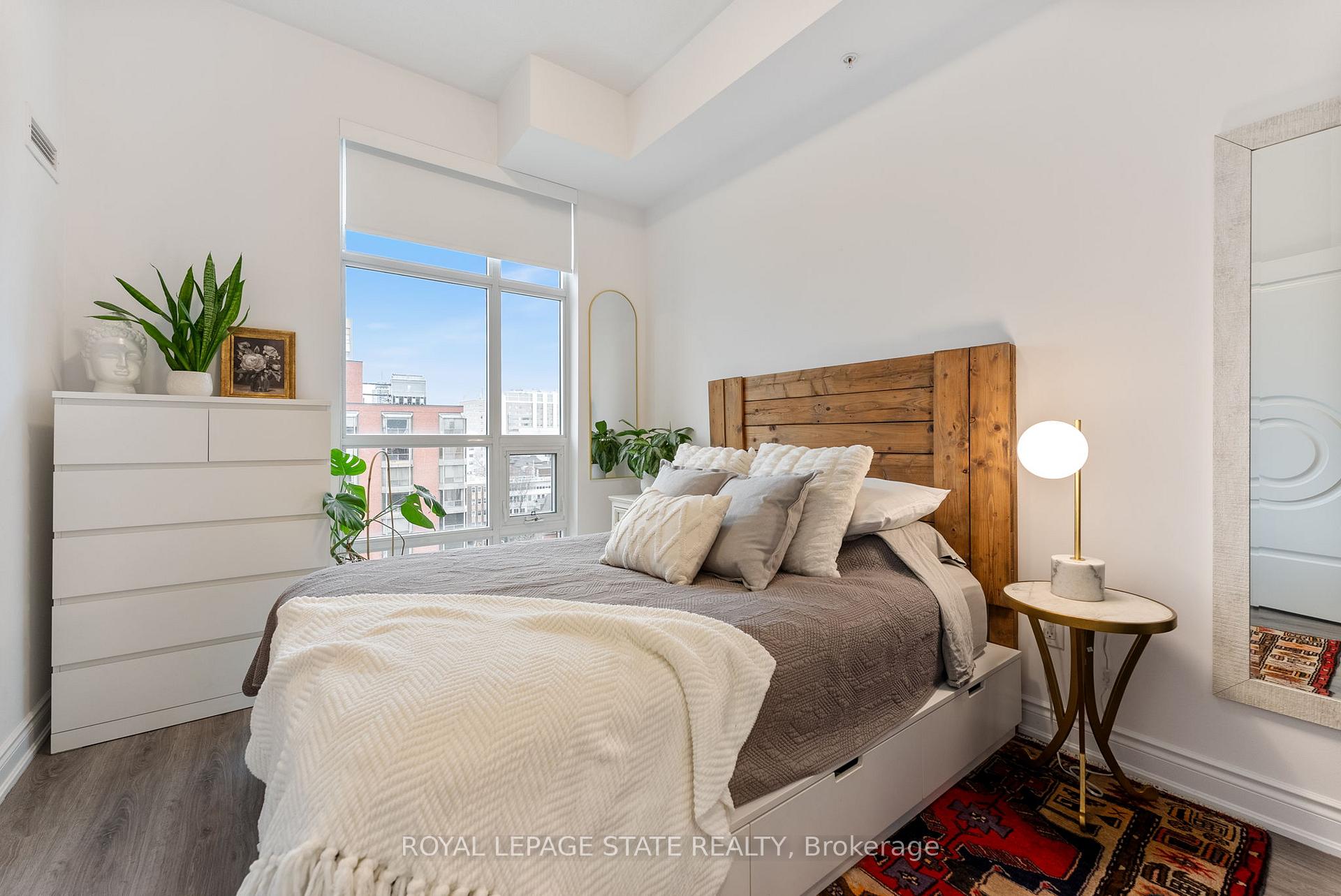 Photo 6 of Unit 1008, 81 Robinson Street, Hamilton, Durand — HOMEH