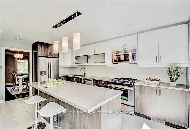 Photo 4 of C-29 Mill Street, Vaughan, Uplands — HOMEH