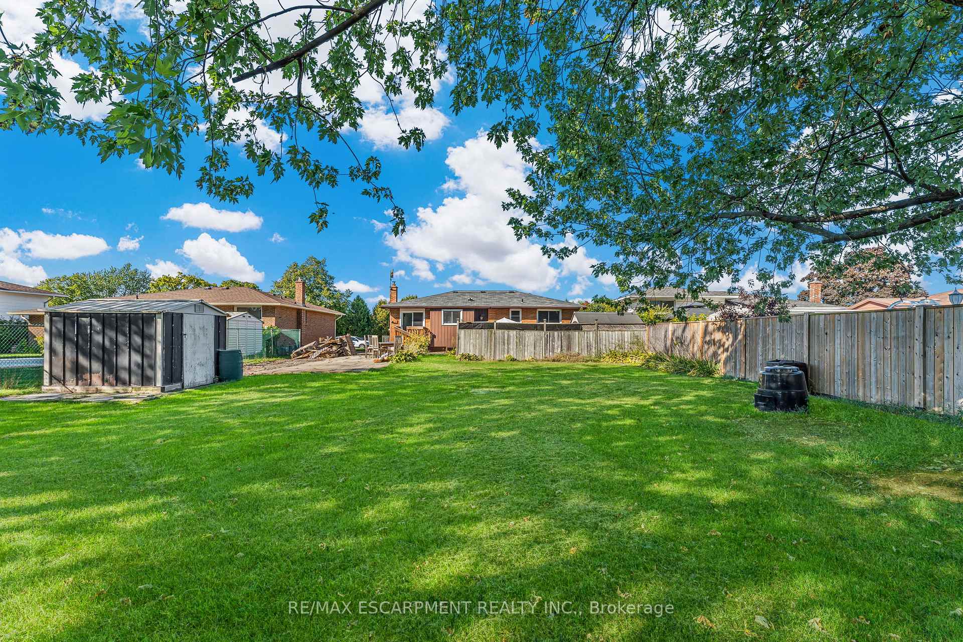 Photo 12 of Unit Main, 110 Pinehurst Drive, Welland, N. Welland — HOMEH