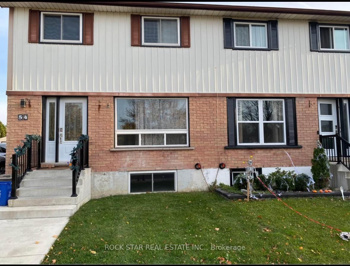 Front of Unit Lower, 54 Nordale Crescent